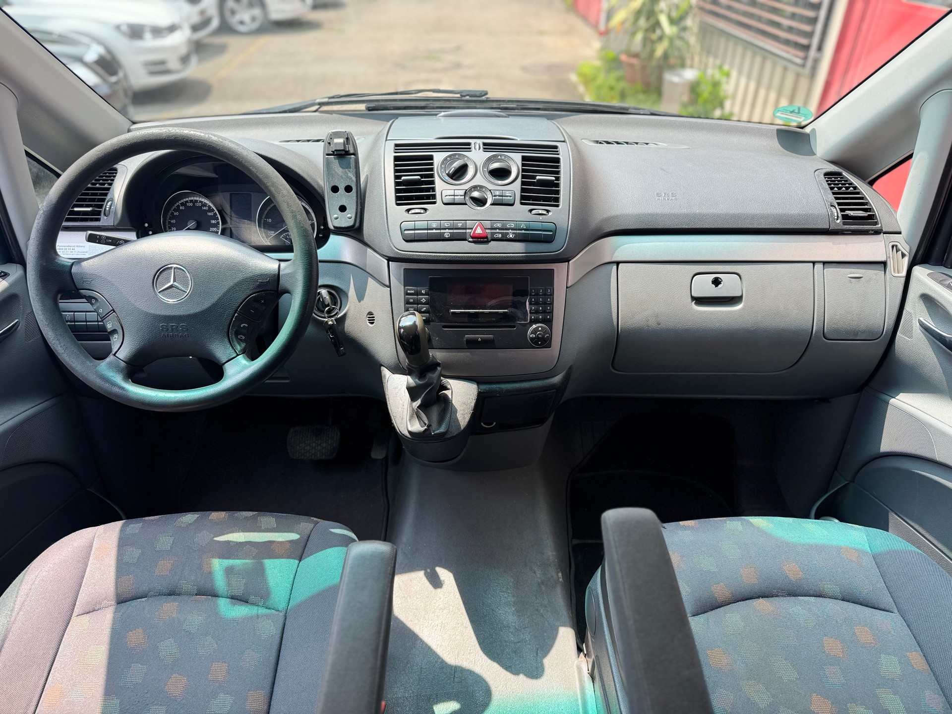 MERCEDES-BENZ Vito 120 CDI Automat-image-5