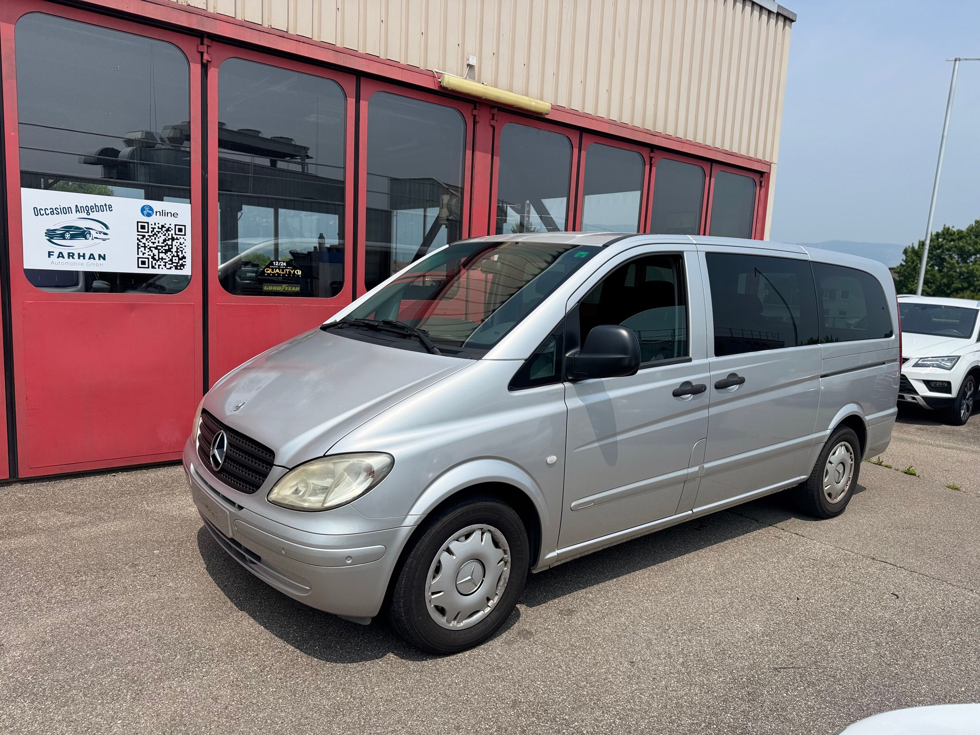 MERCEDES-BENZ Vito 120 CDI Automat-image-1