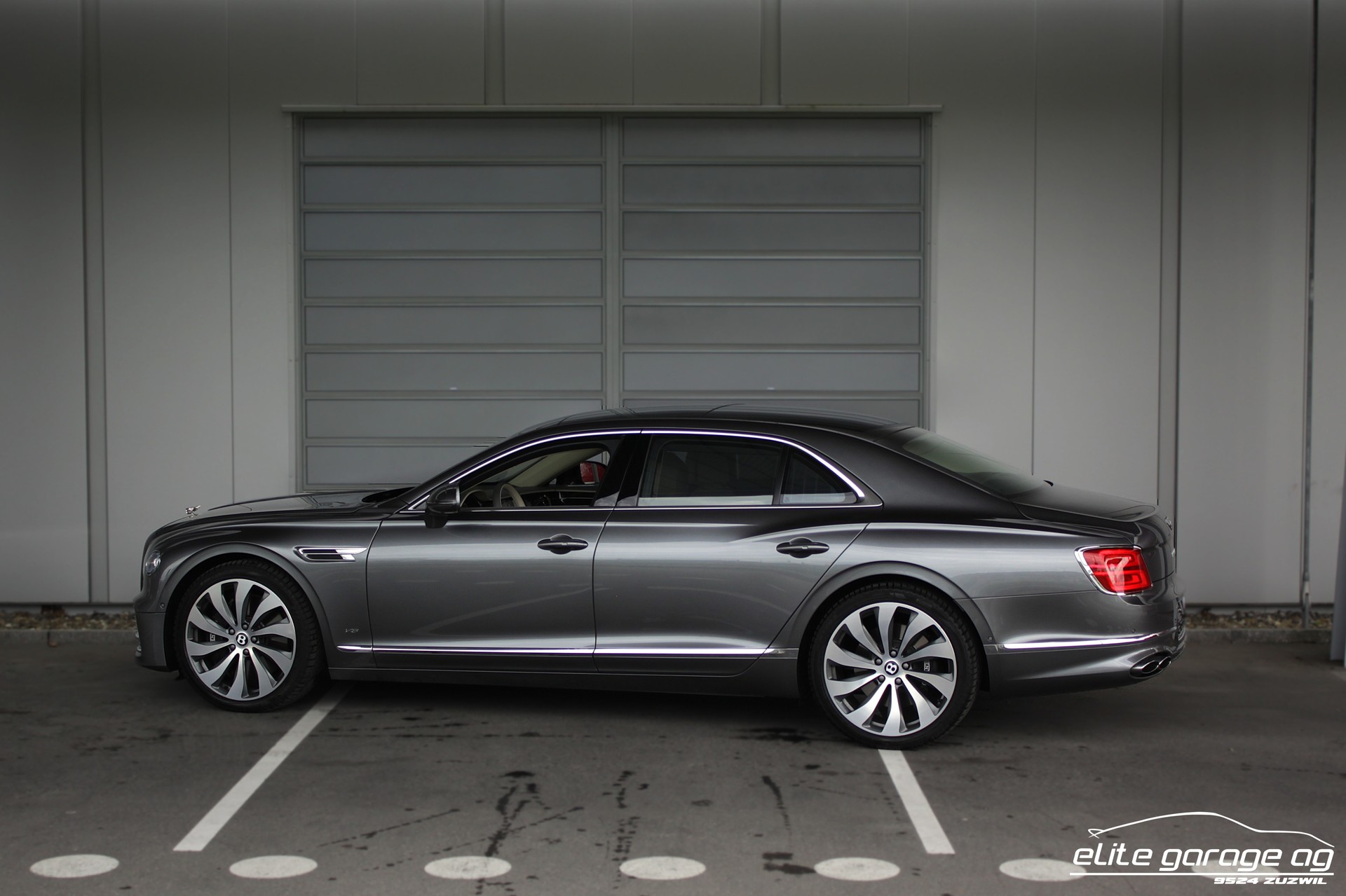 BENTLEY Flying Spur 4.0 V8-image-2