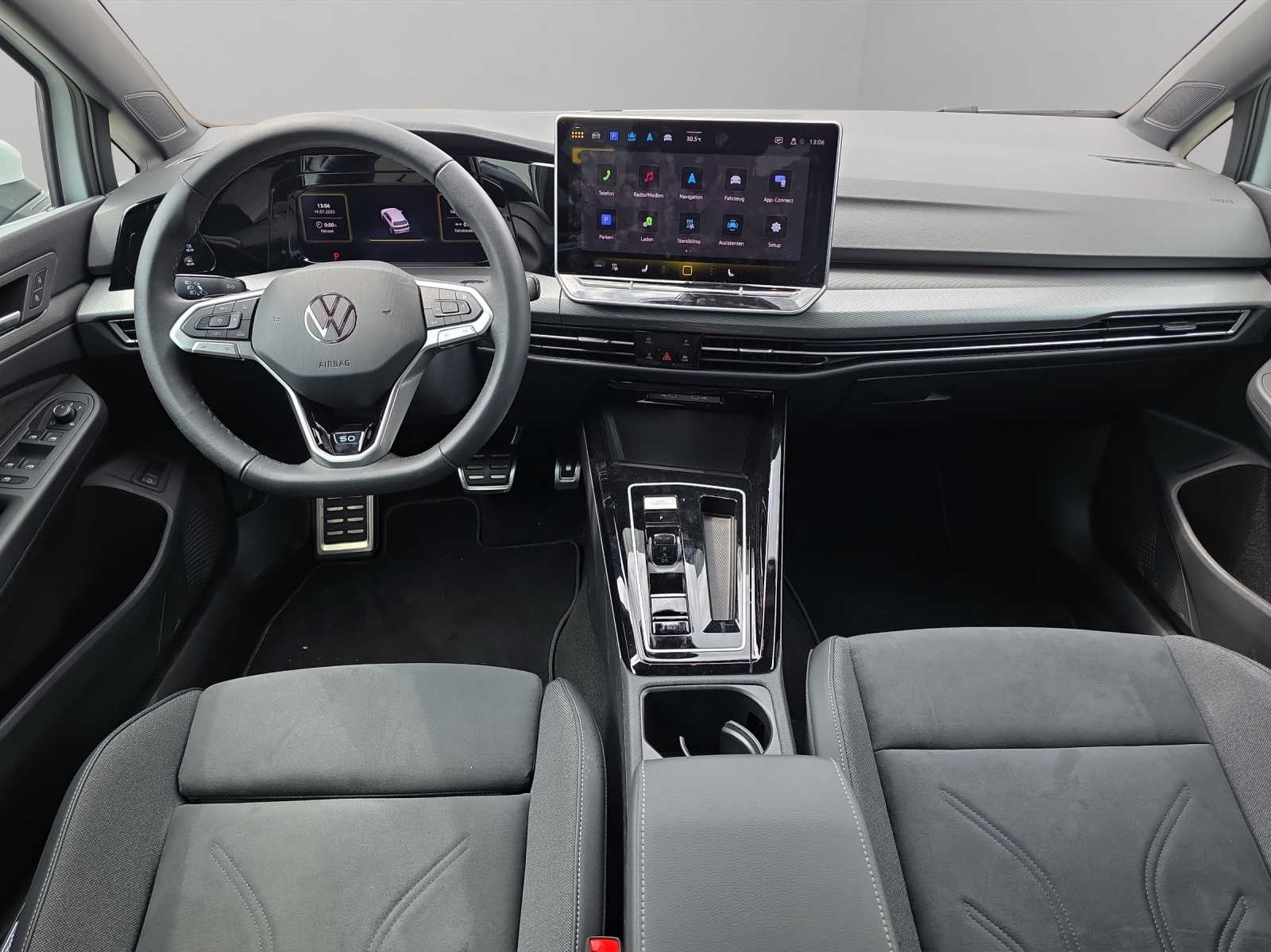 VW Golf 1.5 TSI PHEV Edition 50-image-4