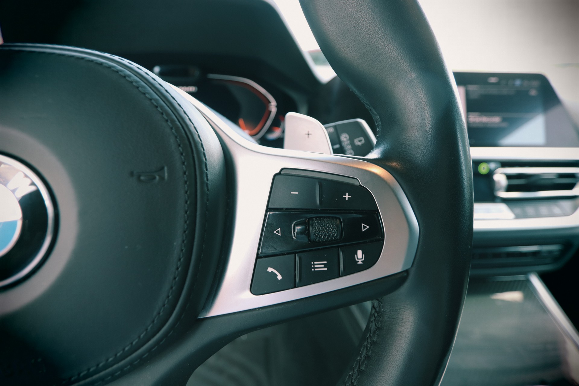BMW M340i xDrive 48V Touring Steptronic-image-14