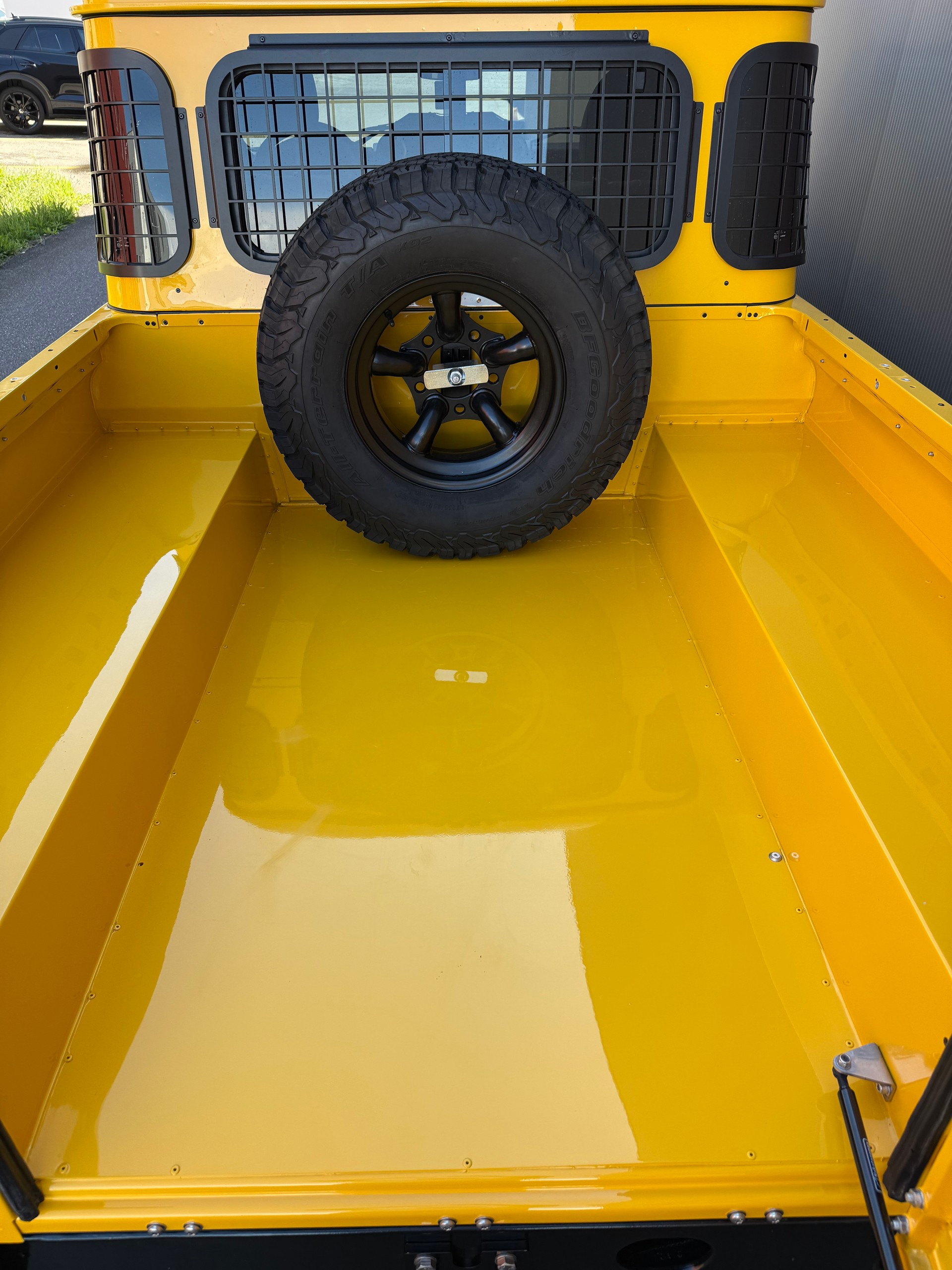 LAND ROVER Defender 110 TD4 KingCab PickUp-image-15