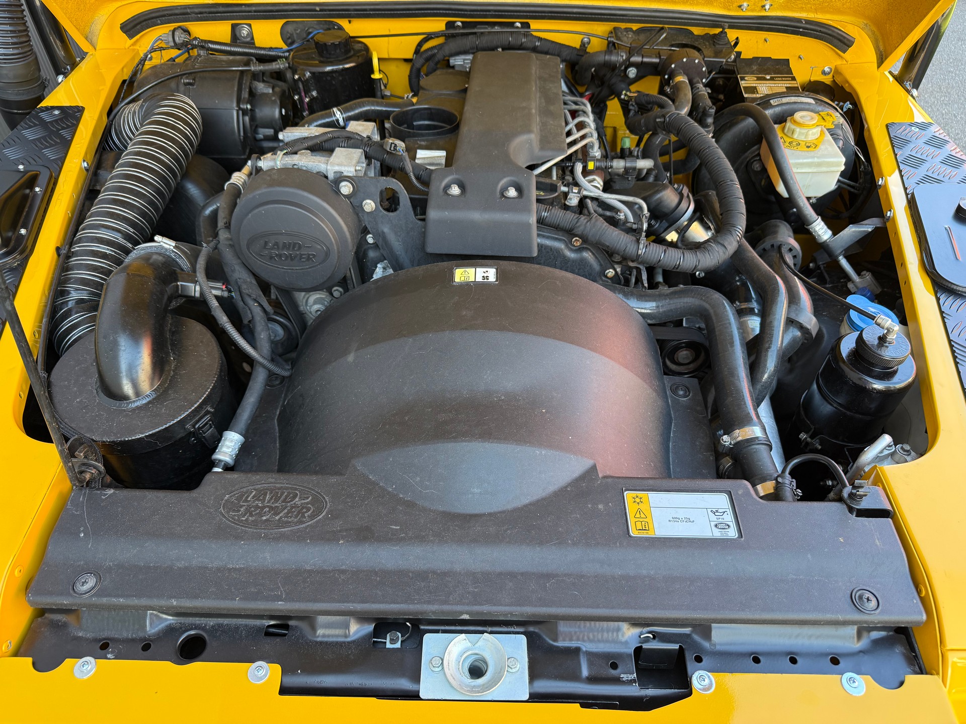 LAND ROVER Defender 110 TD4 KingCab PickUp-image-11