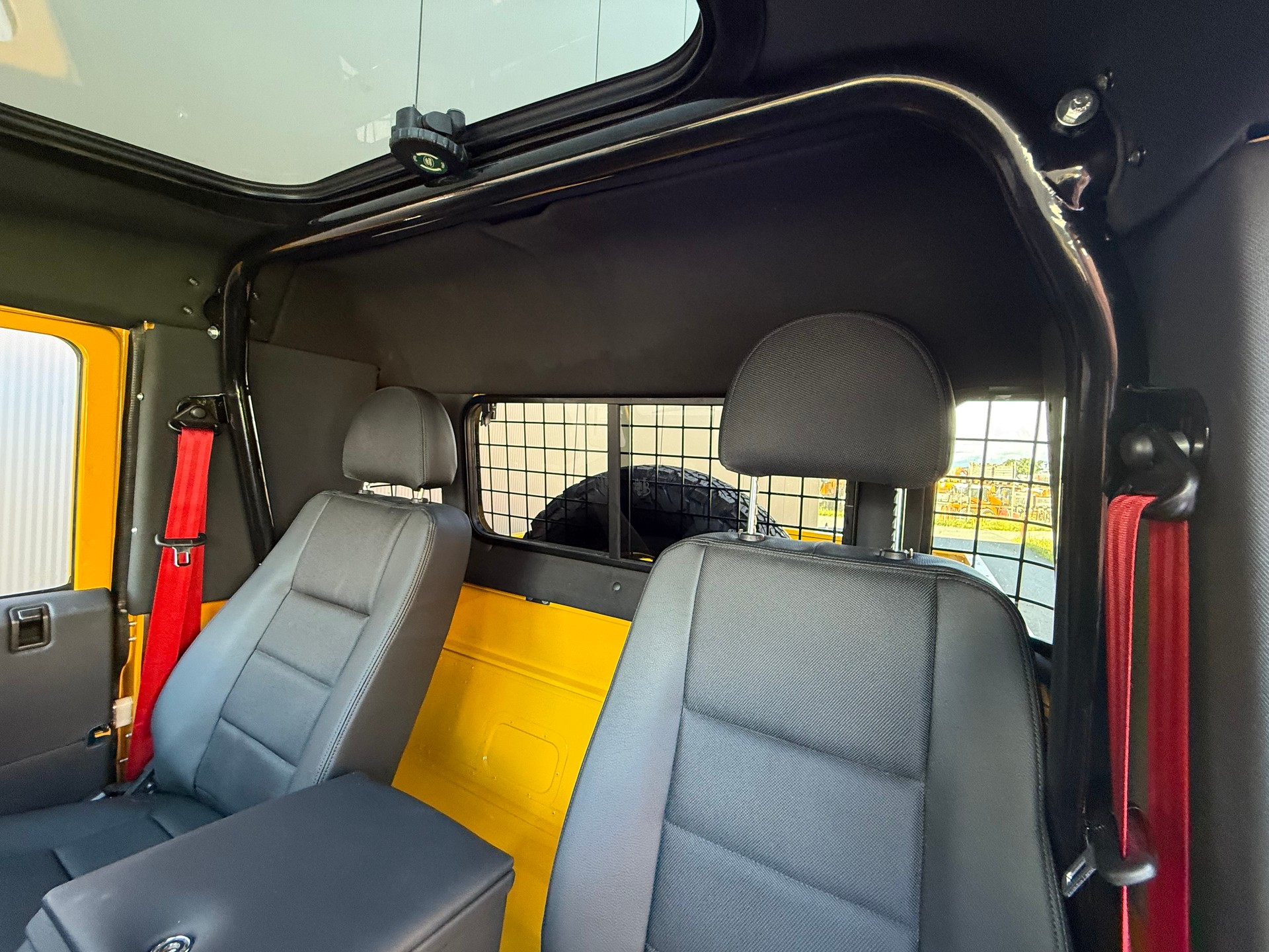 LAND ROVER Defender 110 TD4 KingCab PickUp-image-10