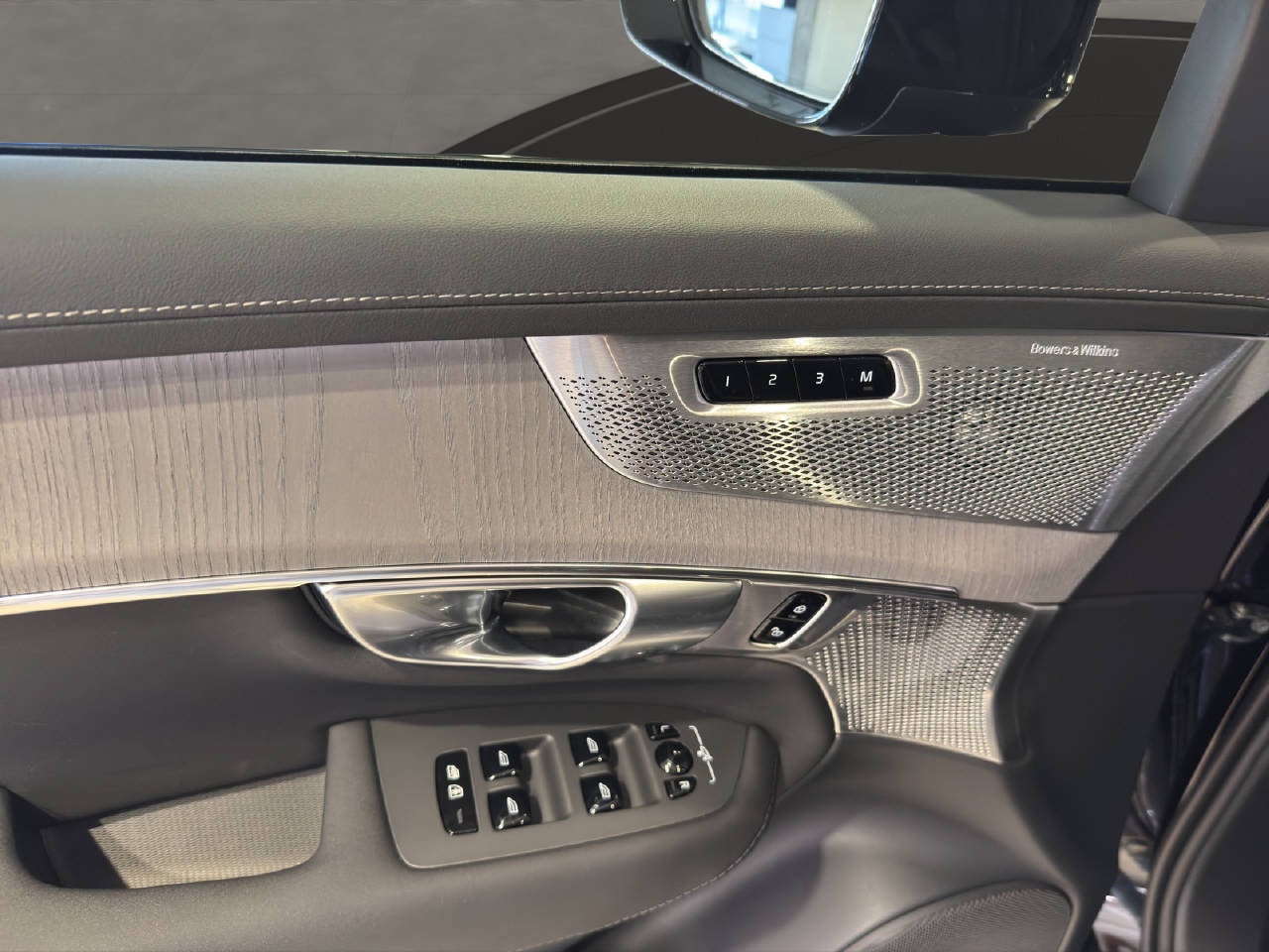 VOLVO XC90 2.0 T8 TE Ultra Dark eAWD-image-15