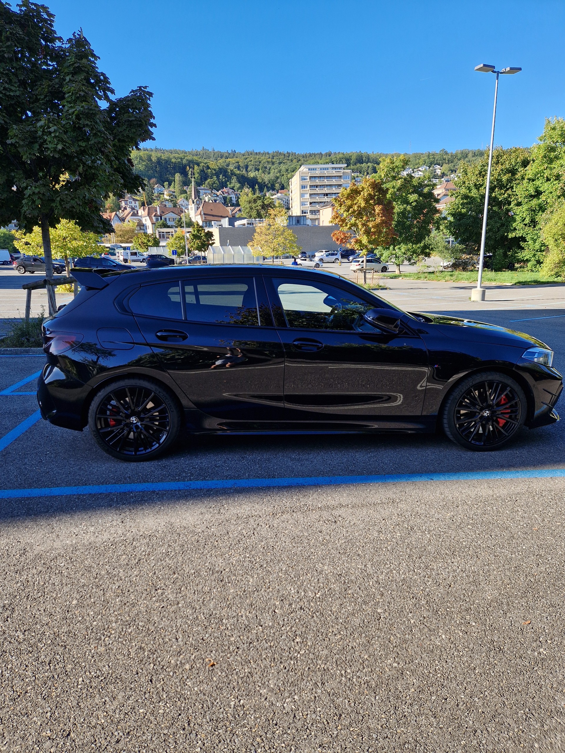 BMW M135i xDrive Steptronic-image-3