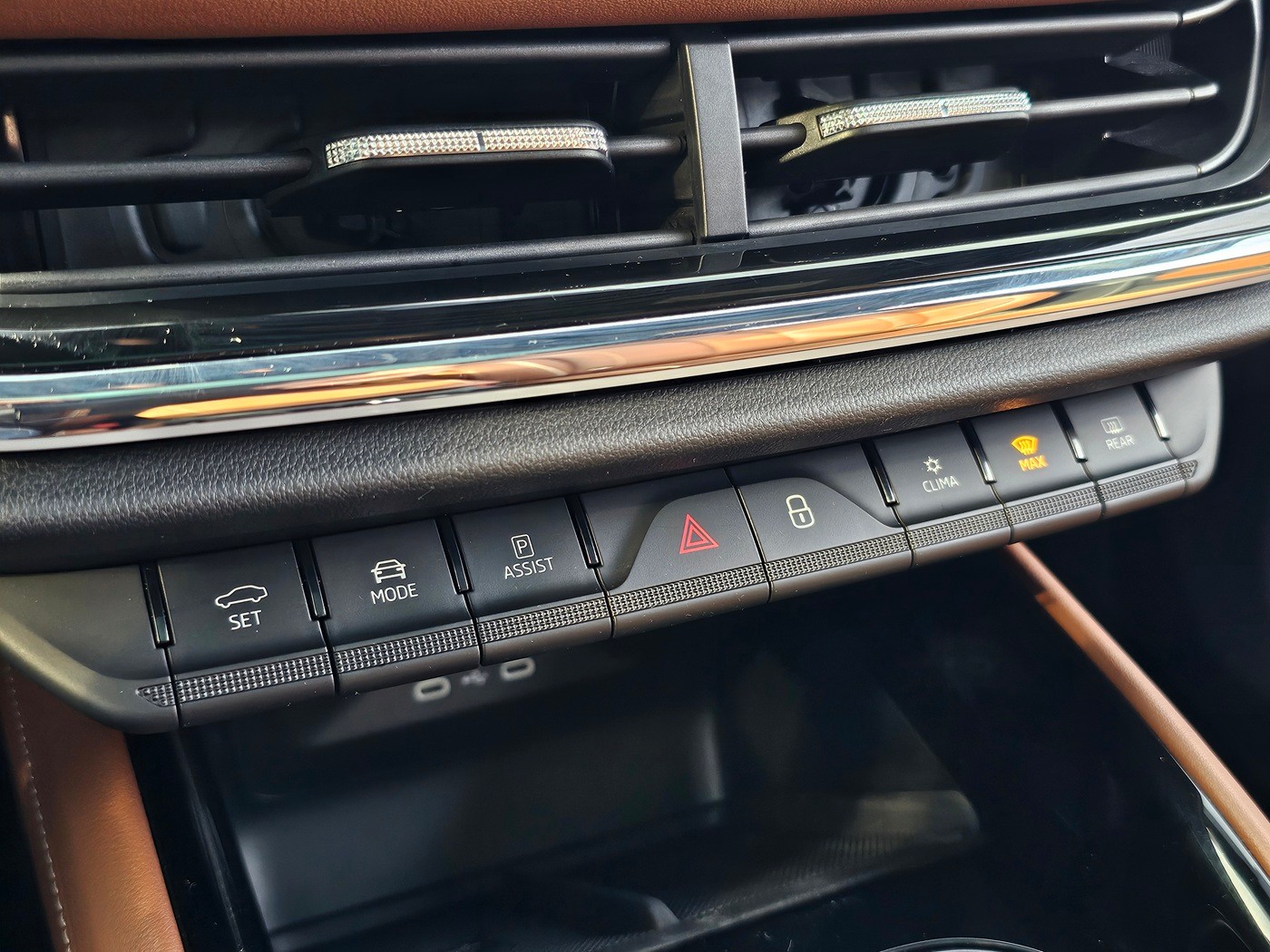 SKODA Enyaq iV 80x Founders Edition-image-12