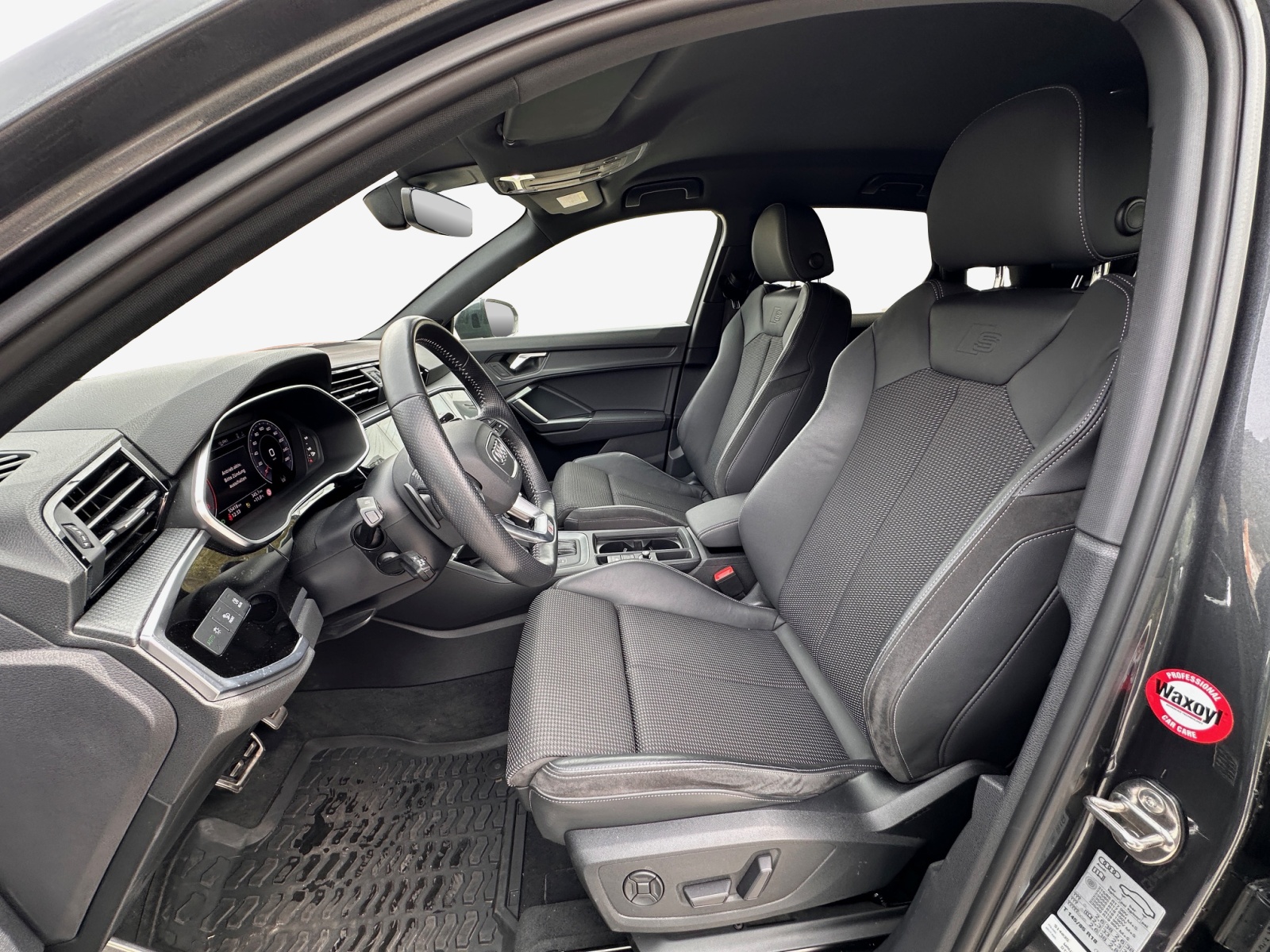 AUDI Q3 35 TDI S line Attraction quattro S-tronic-image-6
