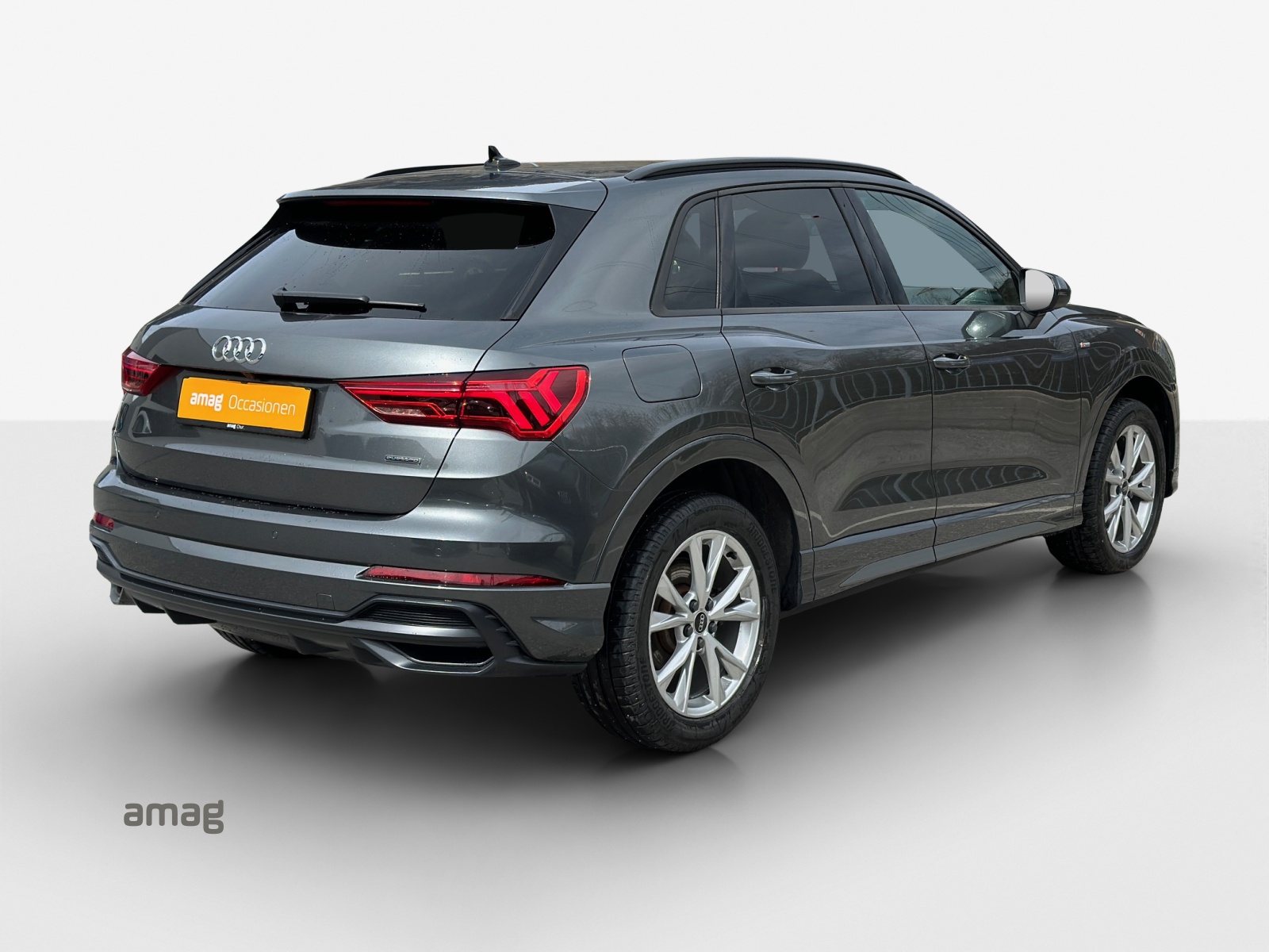 AUDI Q3 35 TDI S line Attraction quattro S-tronic-image-4