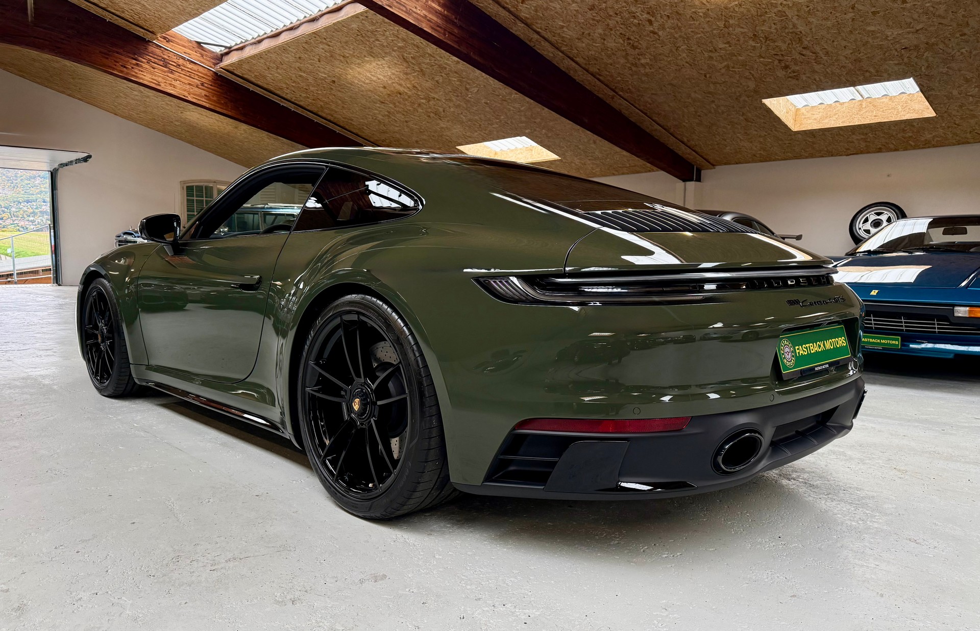 PORSCHE 911 Carrera 4 GTS PDK-image-2