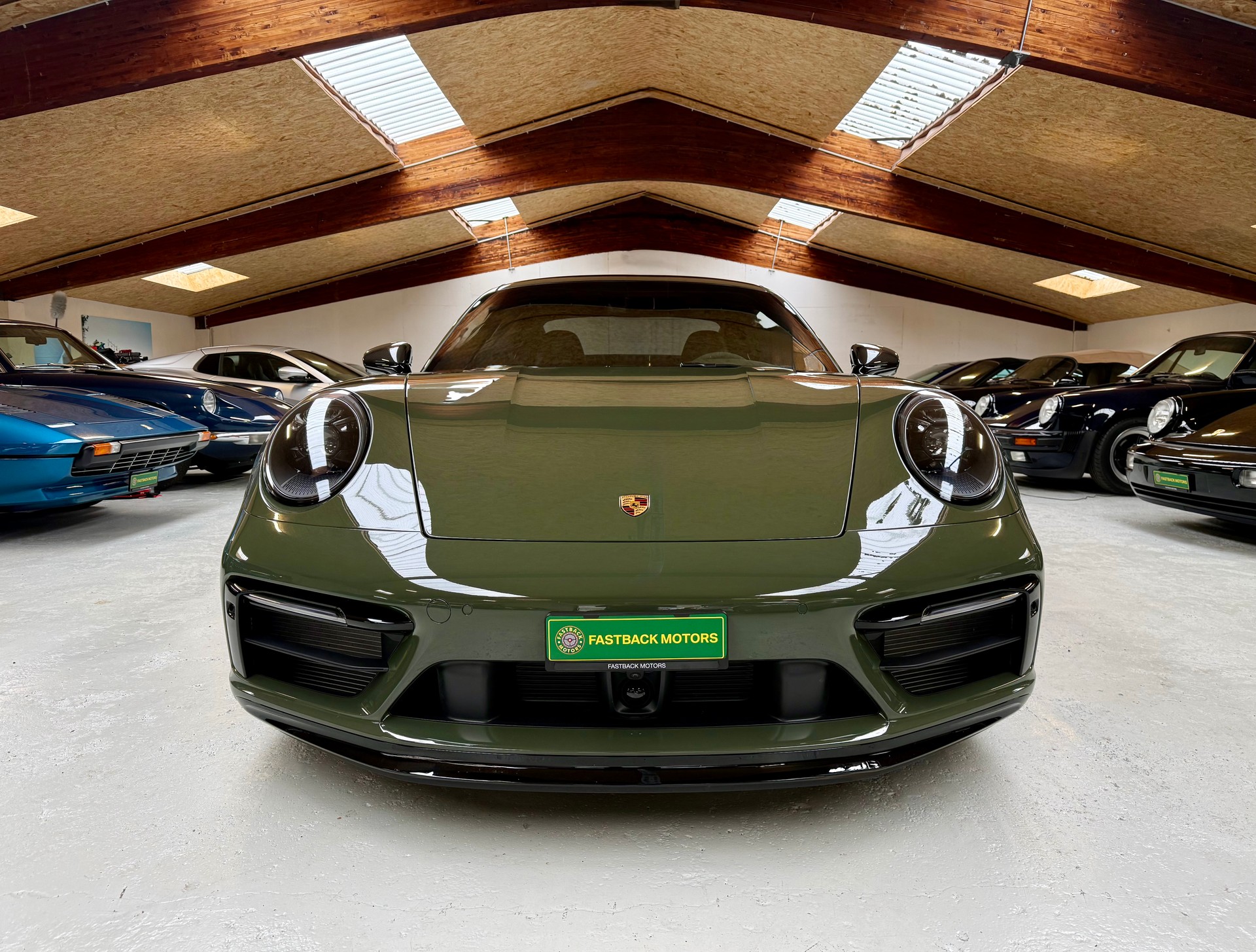PORSCHE 911 Carrera 4 GTS PDK-image-3
