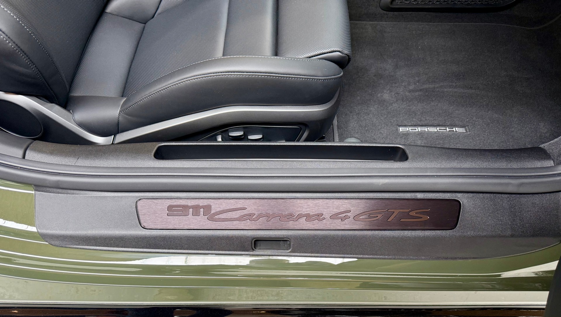 PORSCHE 911 Carrera 4 GTS PDK-image-13