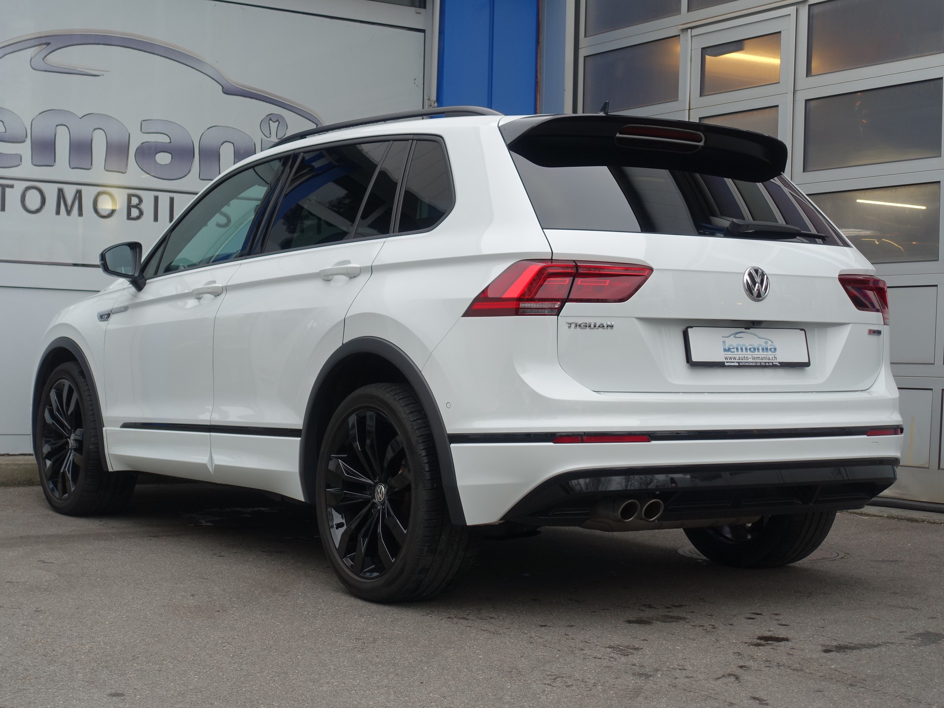 VW Tiguan 2.0TSI Highline 4Motion DSG-image-4
