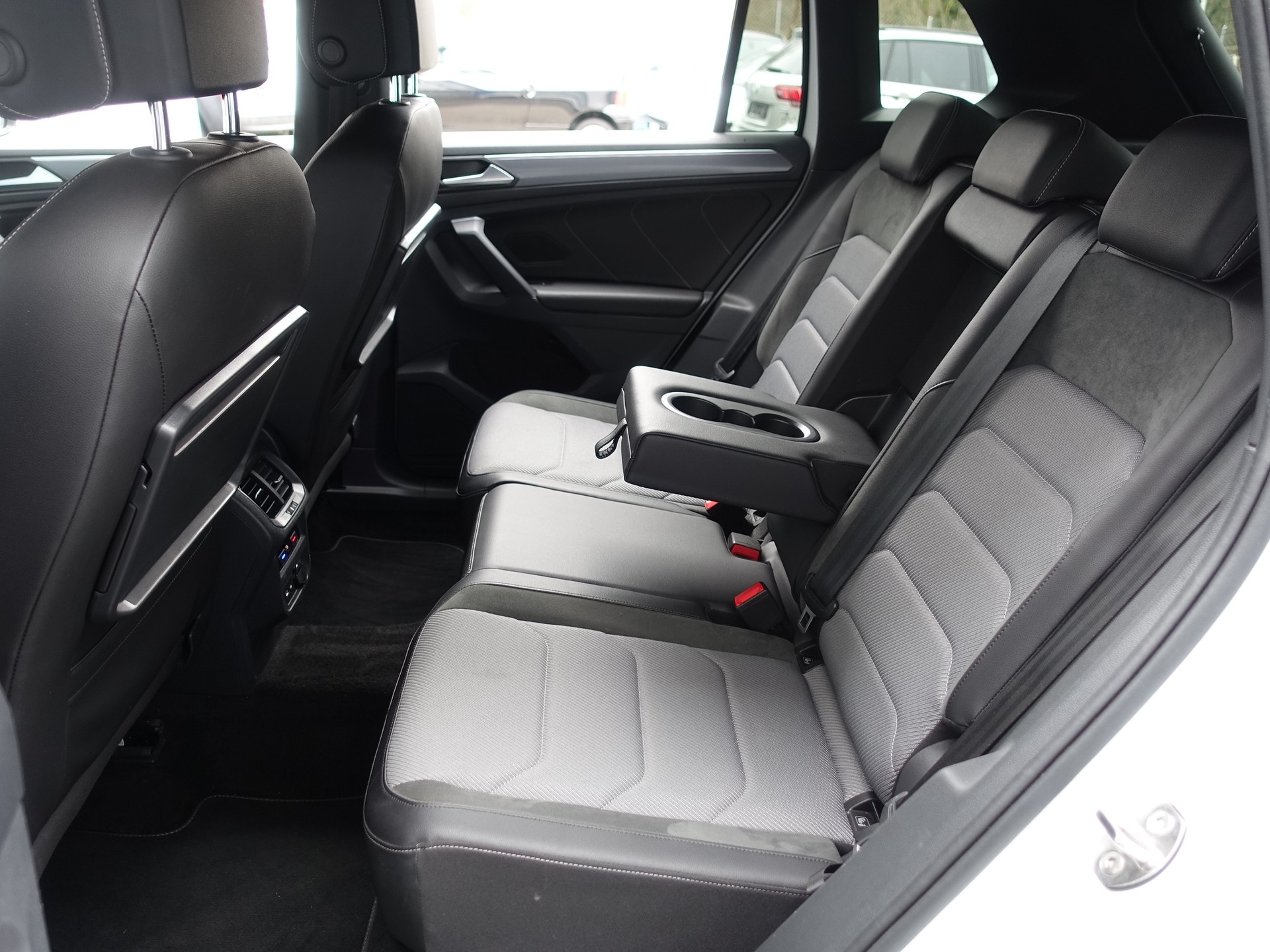 VW Tiguan 2.0TSI Highline 4Motion DSG-image-13