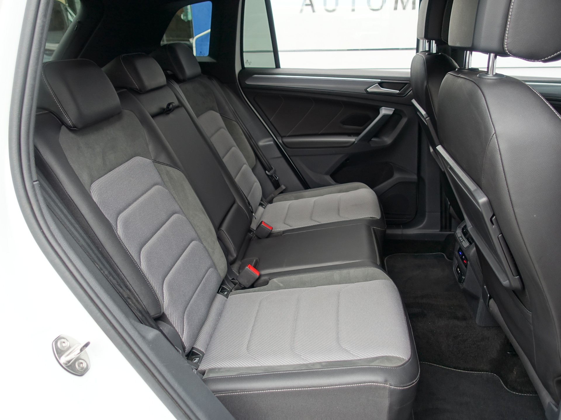 VW Tiguan 2.0TSI Highline 4Motion DSG-image-14