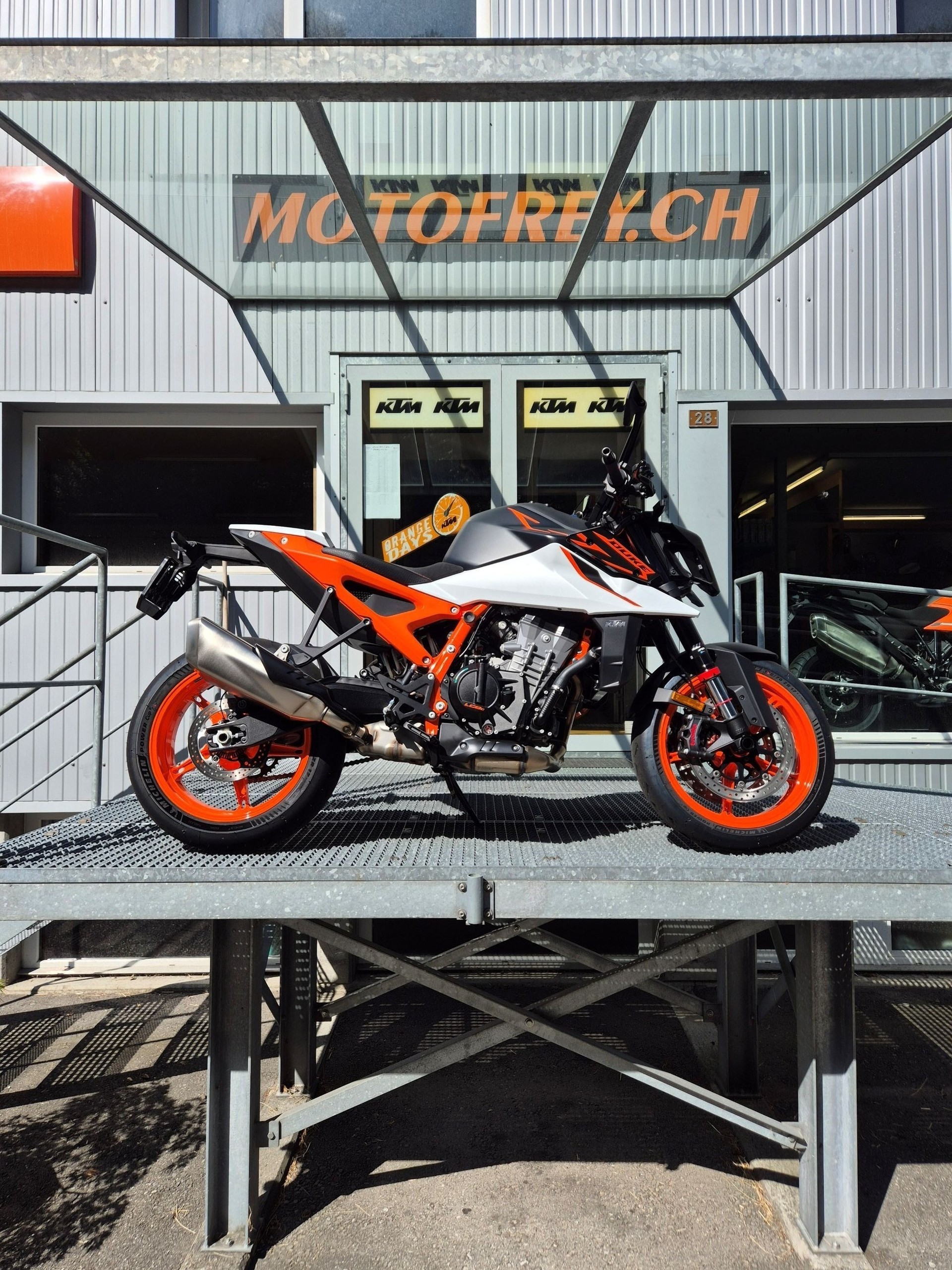 KTM 990 Duke R
