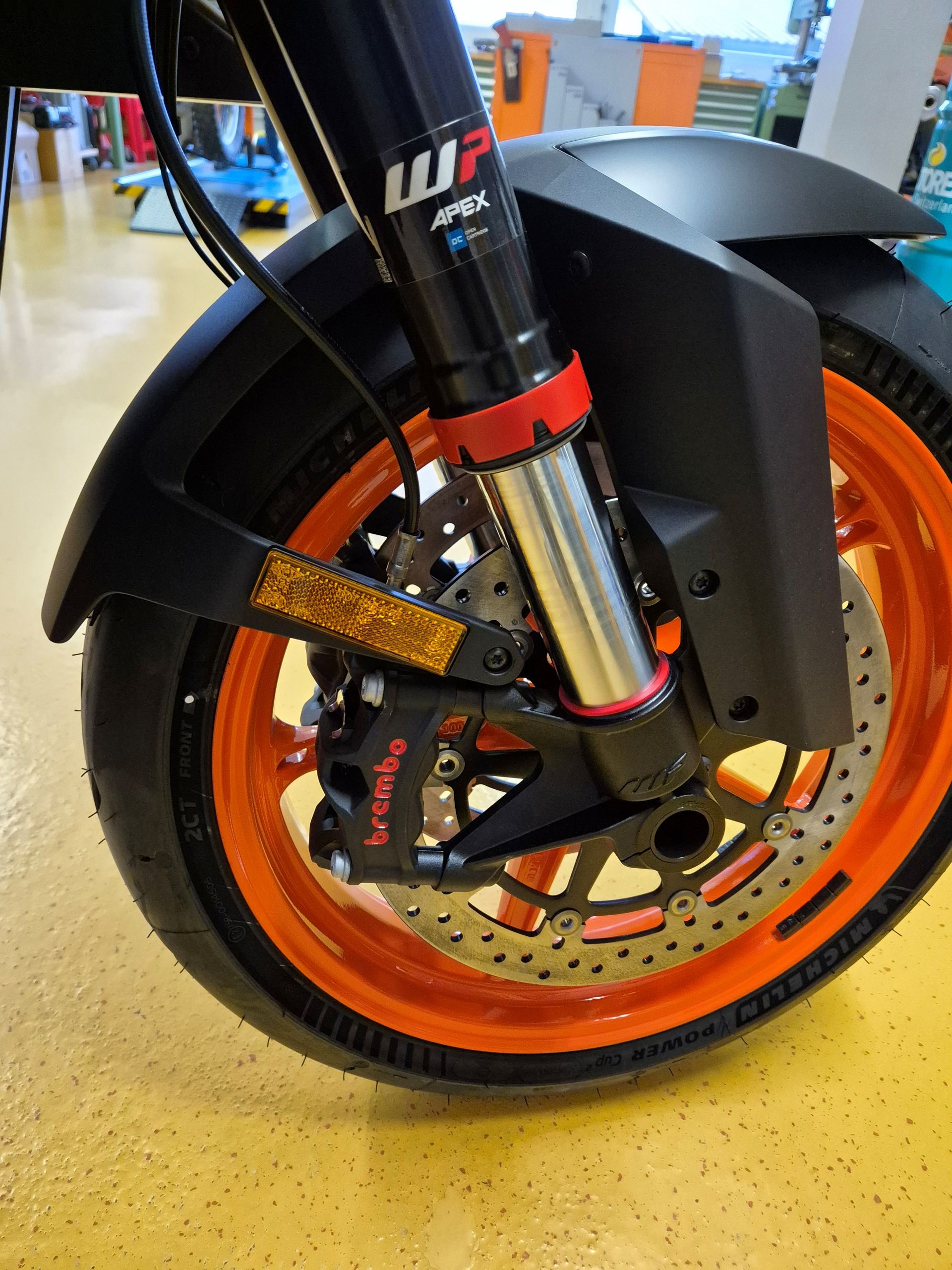 KTM 990 Duke R-image-6