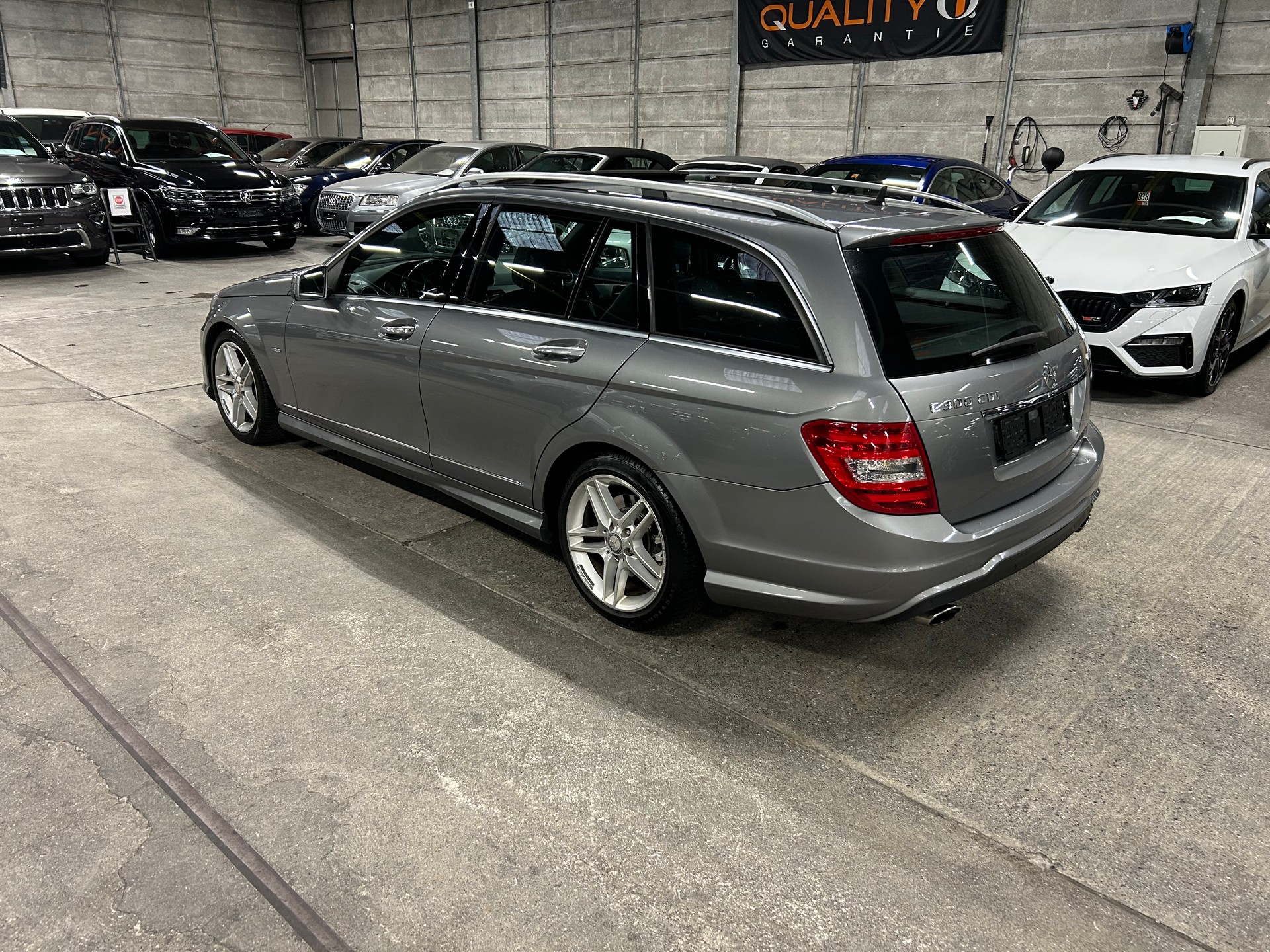 MERCEDES-BENZ C 300 CDI Avantgarde 4Matic 7G-Tronic-image-5