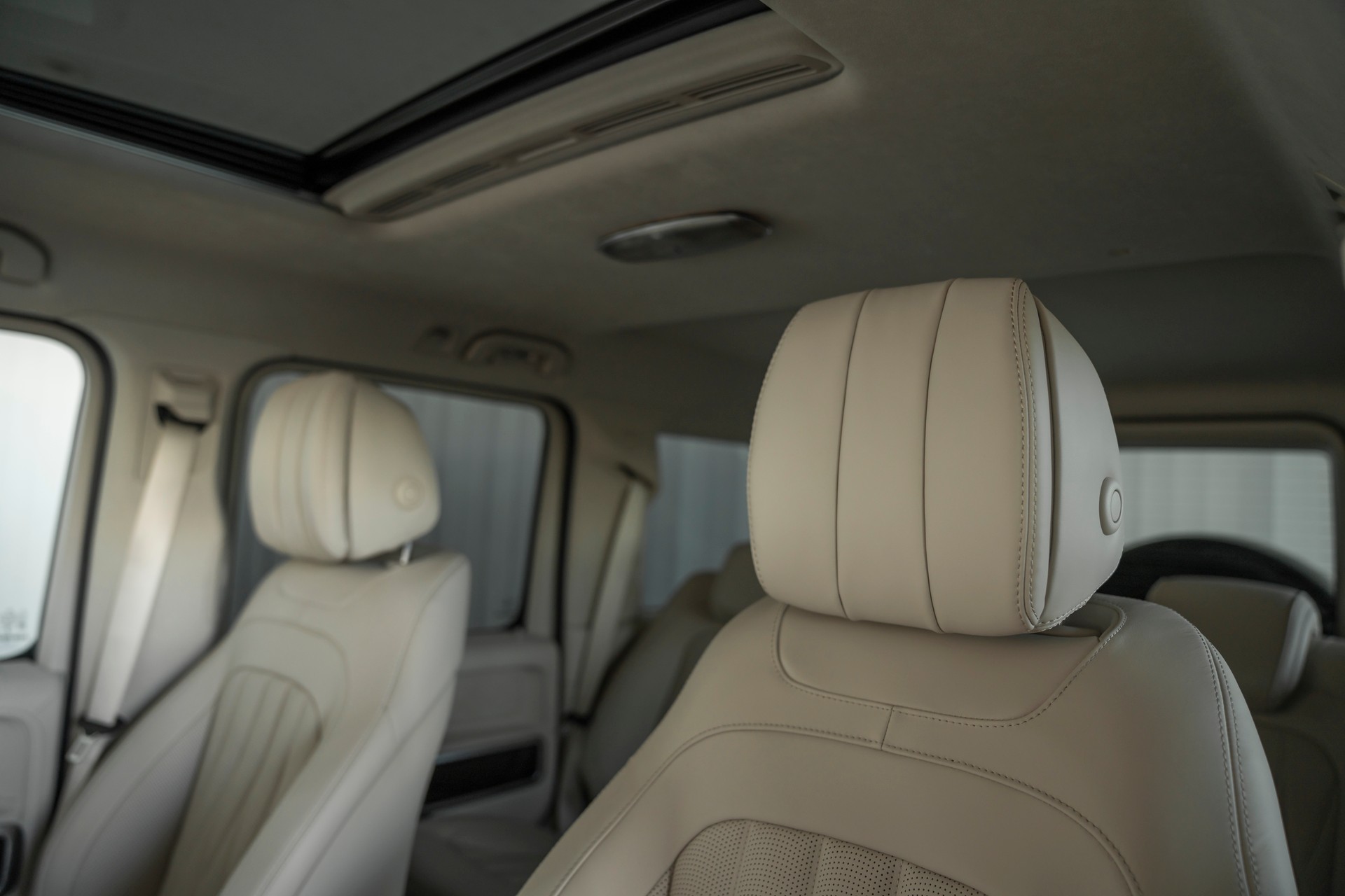 MERCEDES-BENZ G 450d 9G-Tronic-image-15