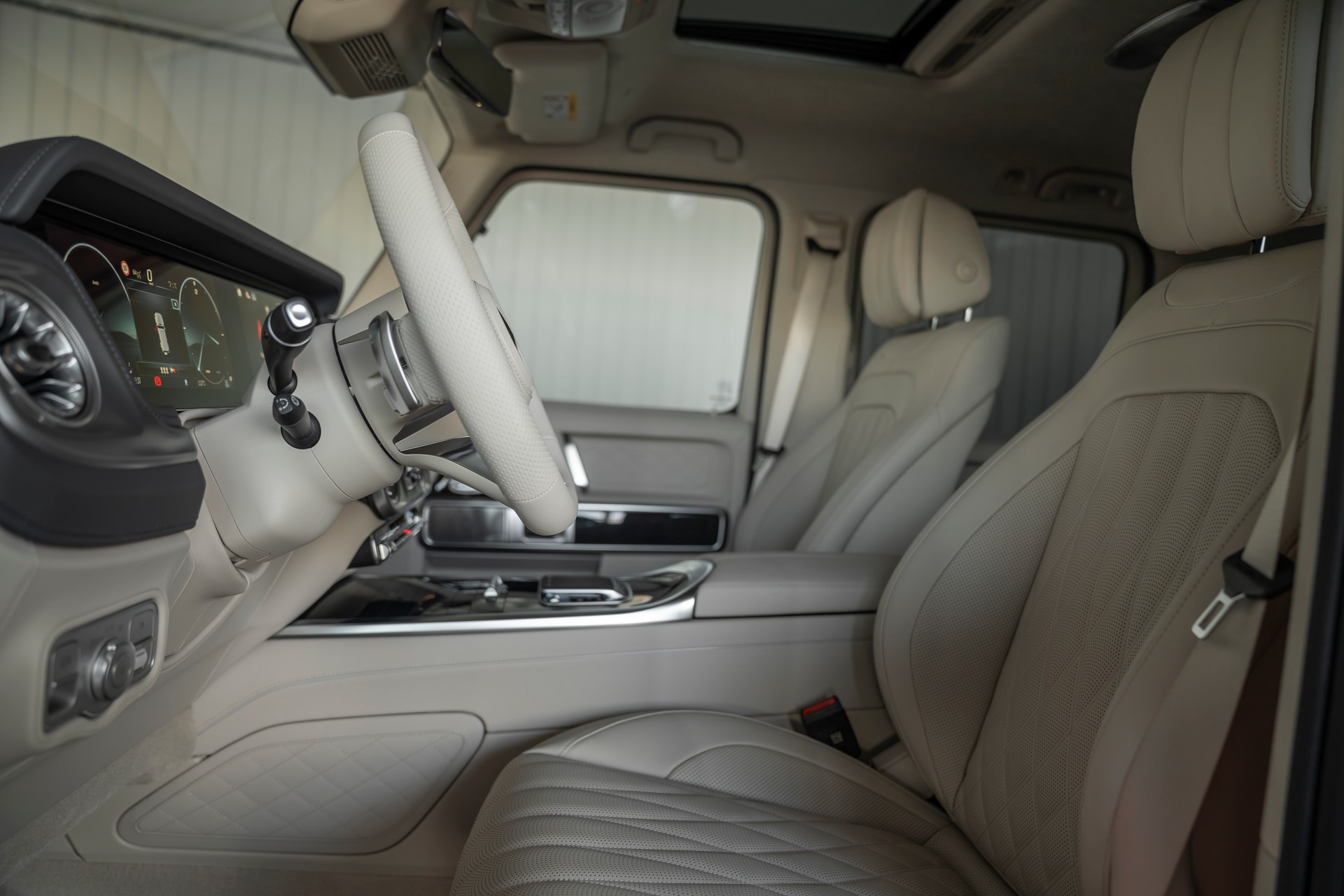 MERCEDES-BENZ G 450d 9G-Tronic-image-8