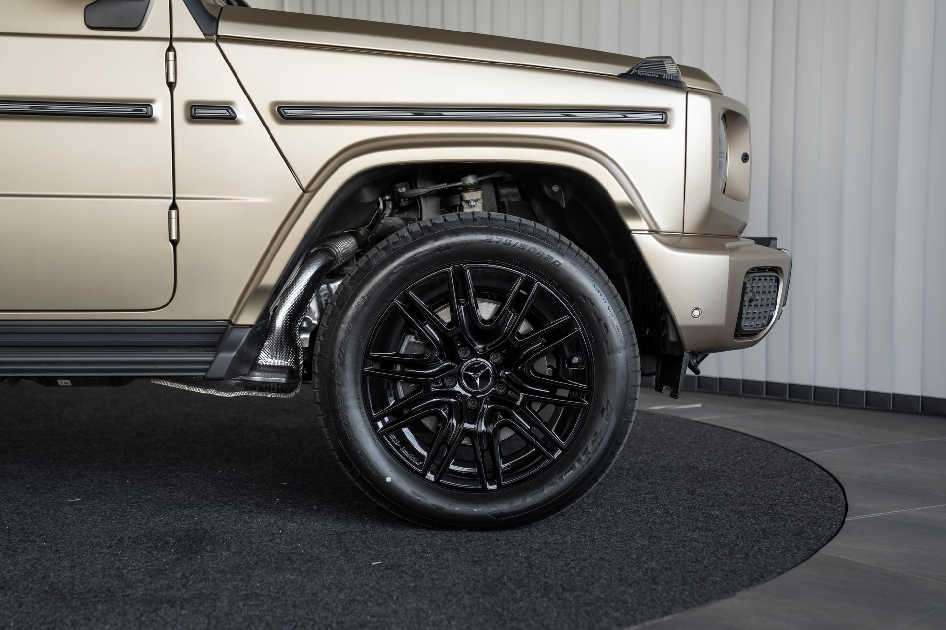 MERCEDES-BENZ G 450d 9G-Tronic-image-6