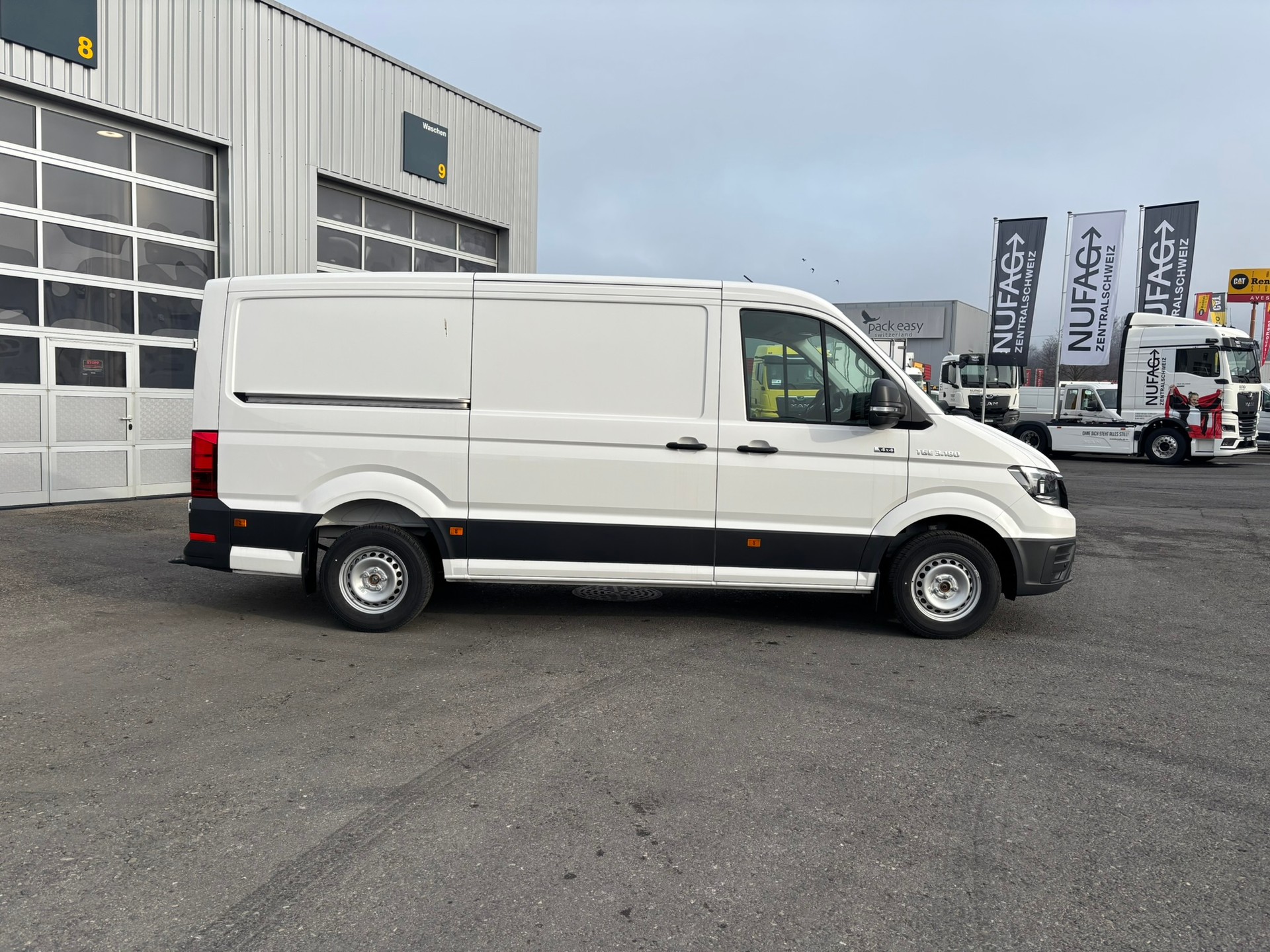 MAN TGE 3.180 Standard 4x4 A-image-3