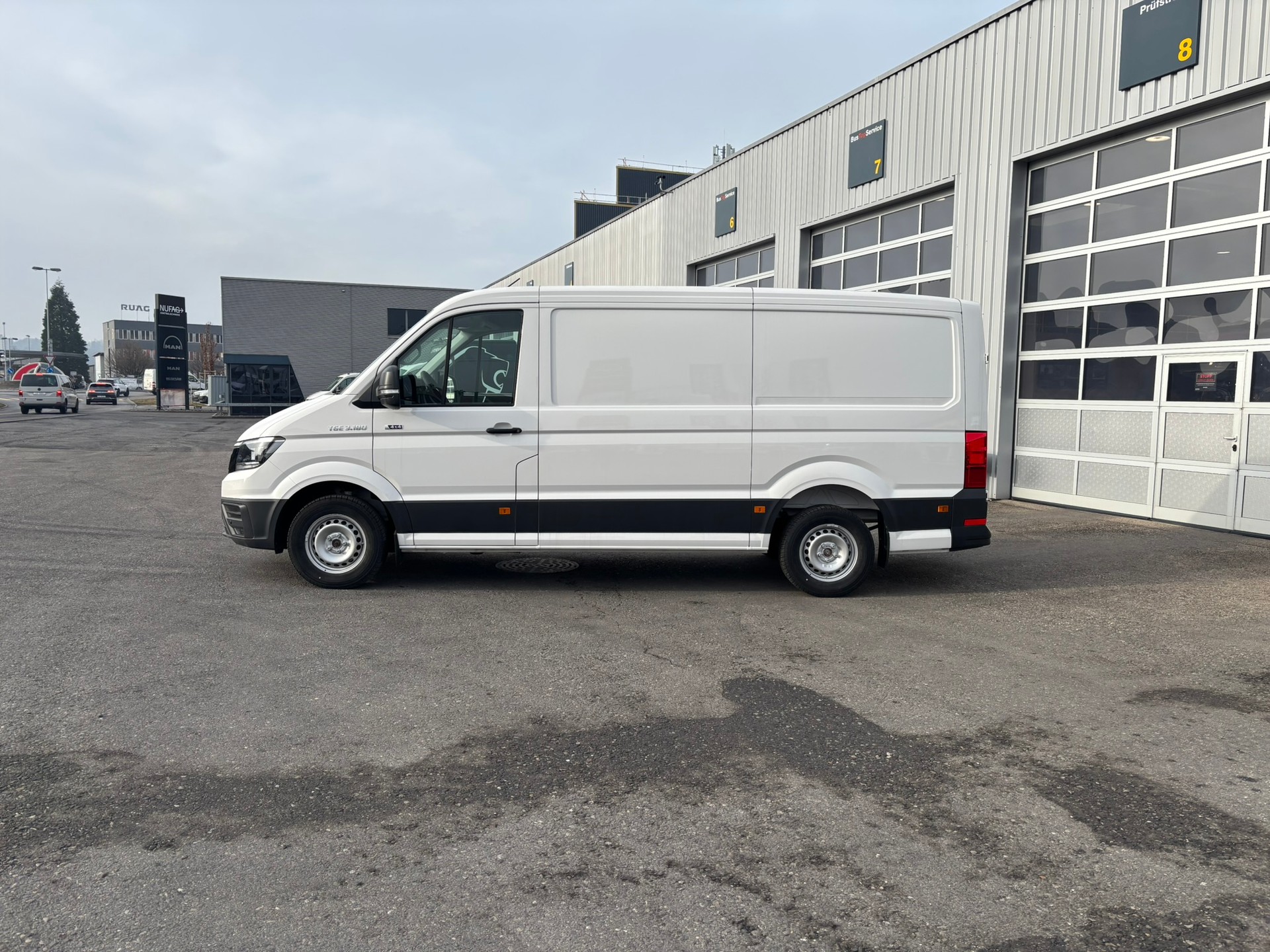 MAN TGE 3.180 Standard 4x4 A-image-2