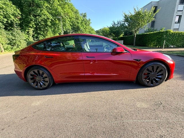 TESLA Model 3 Performance Dual Motor AWD-image-1