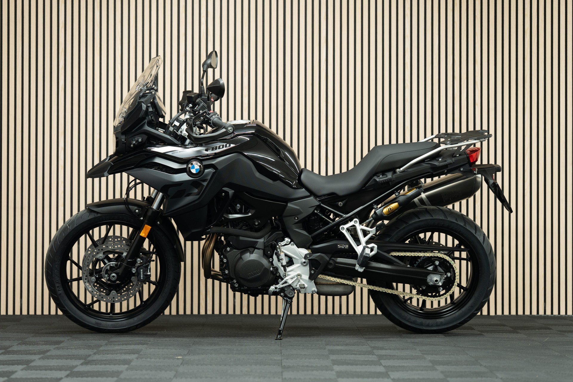 BMW F 800 GS mit Wilbers-Fahrwerk extratief-showroom-element-1