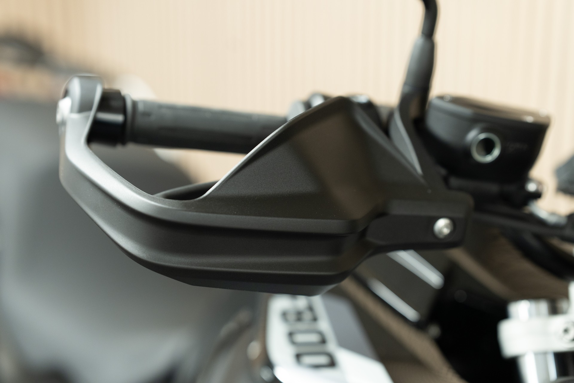 BMW F 800 GS mit Wilbers-Fahrwerk extratief-image-6