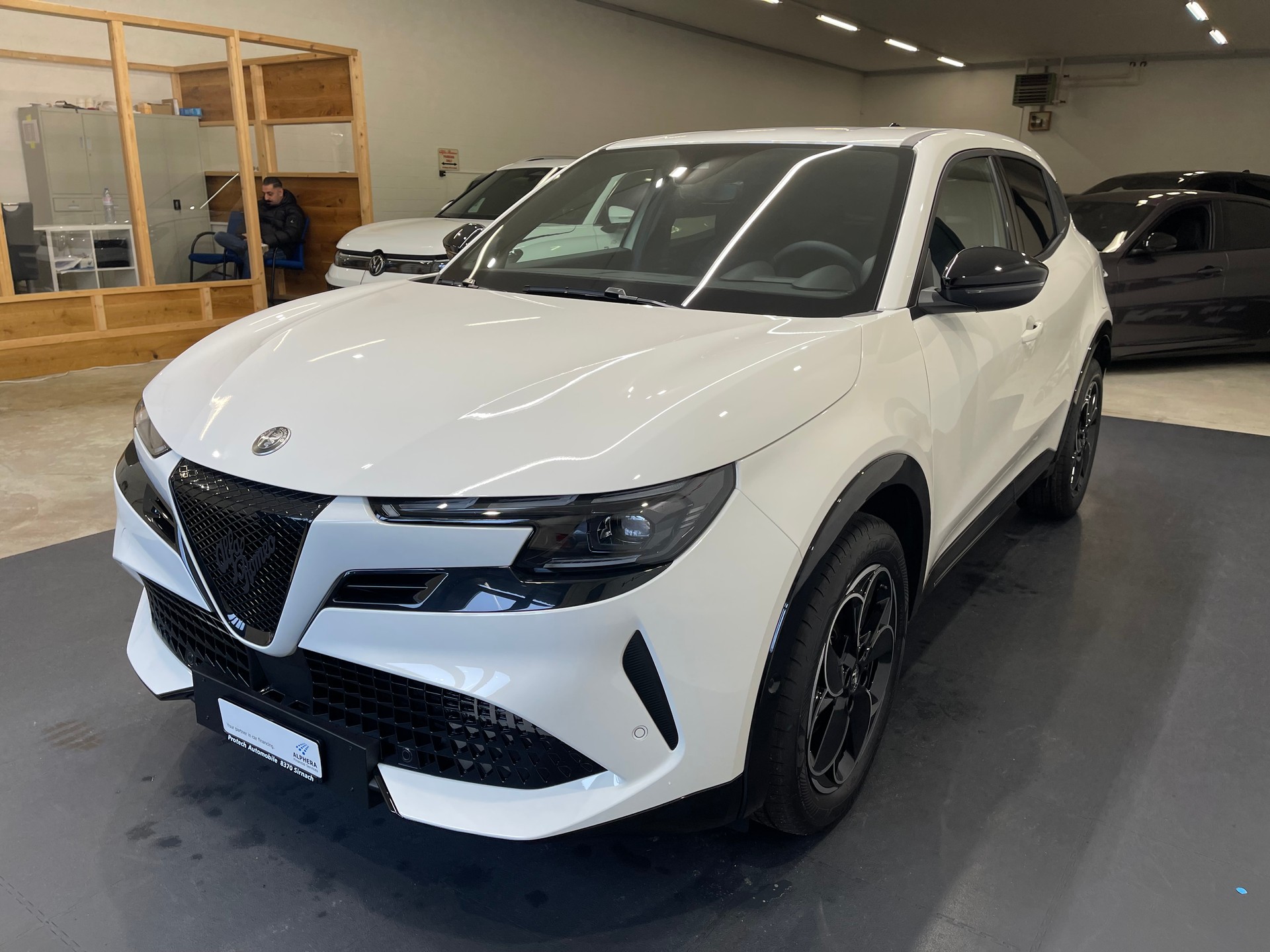 ALFA ROMEO Junior 1.2 48V Hybrid Q4-image-3