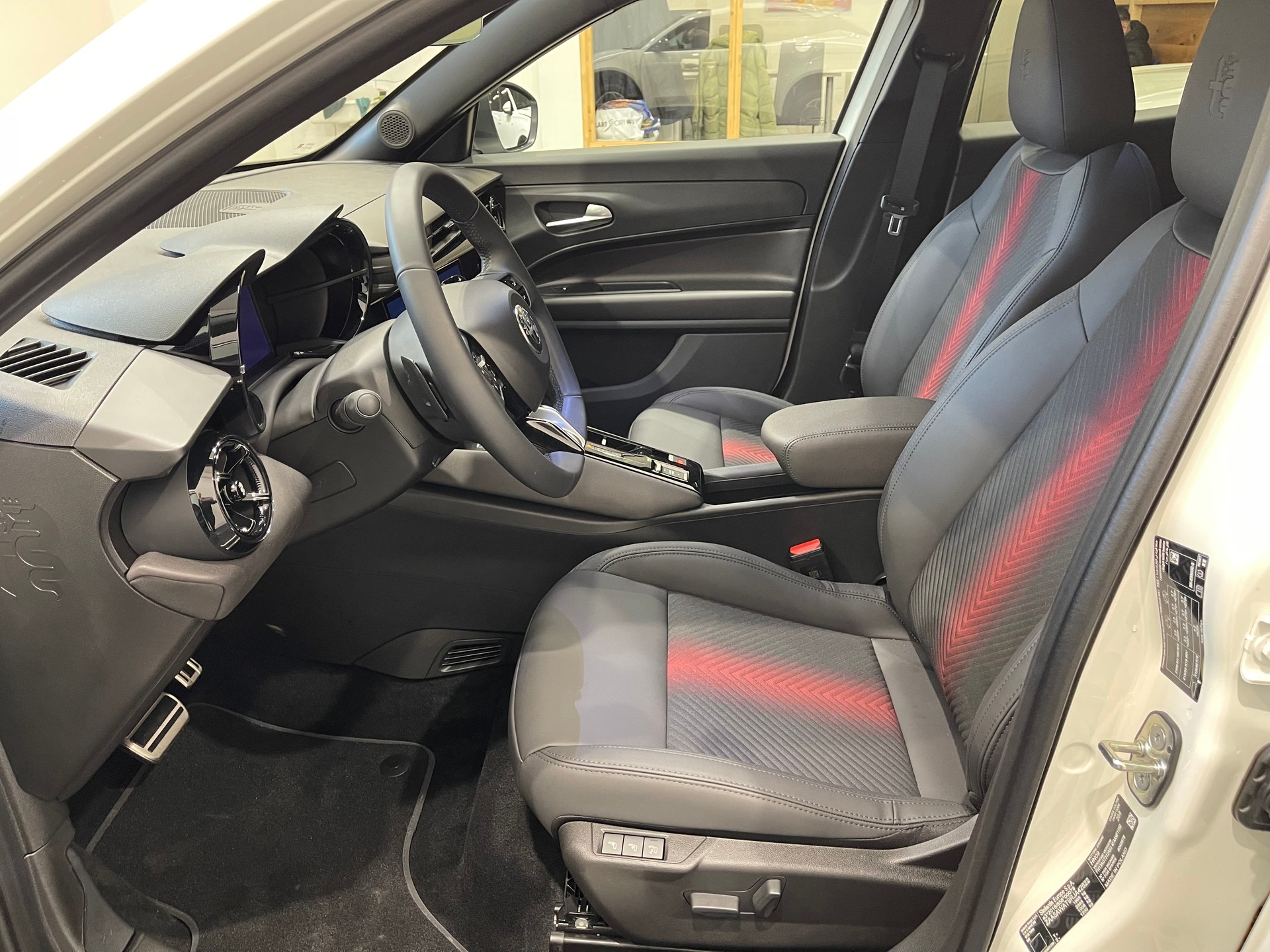 ALFA ROMEO Junior 1.2 48V Hybrid Q4-image-7