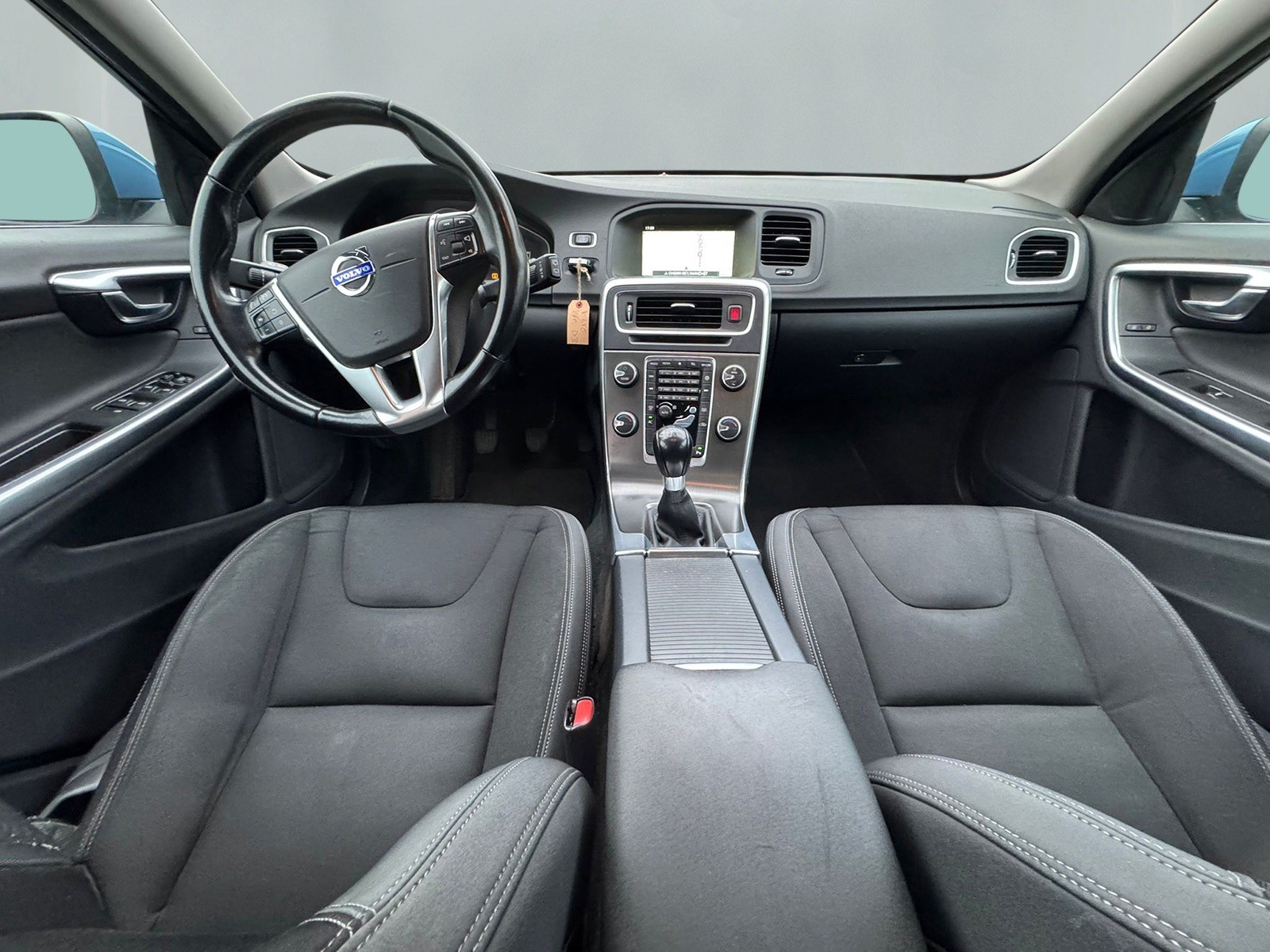 VOLVO V60 D3 Summum-image-10