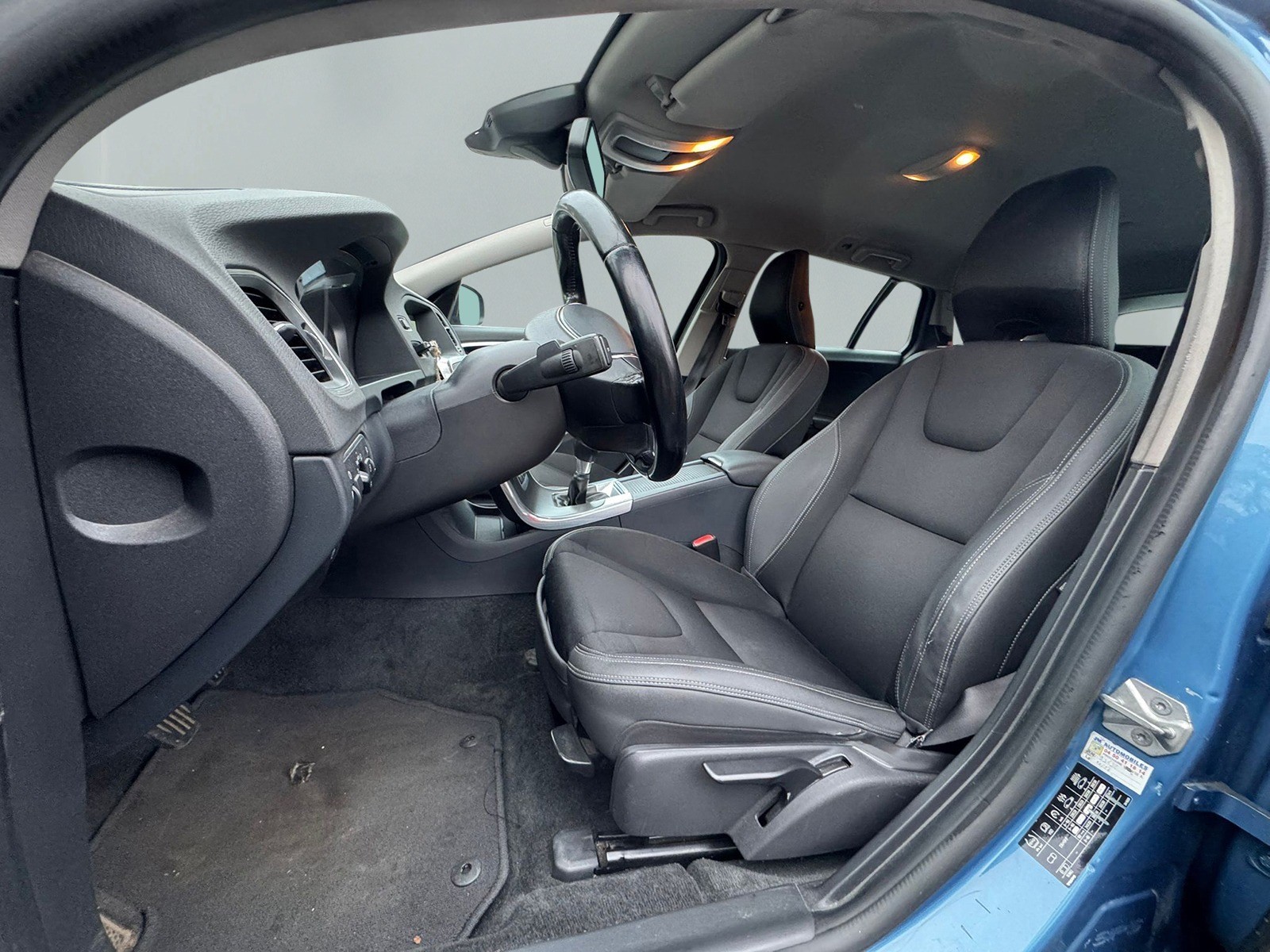 VOLVO V60 D3 Summum-image-9