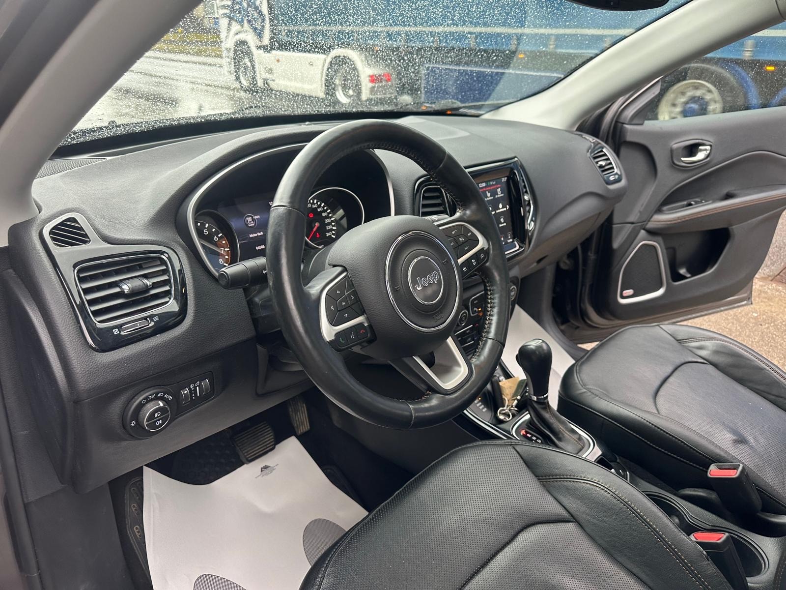 JEEP Compass 1.4 Turbo Limited AWD 9ATX-image-9