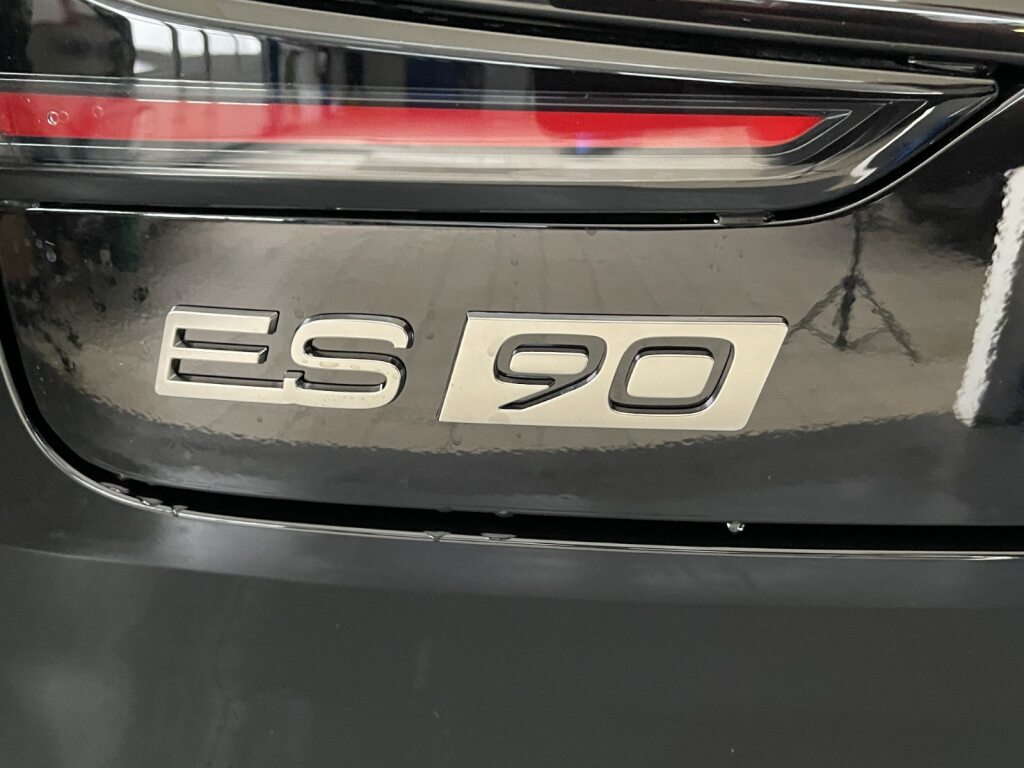 VOLVO ES90 Single Motor Extended Range Ultra-image-12