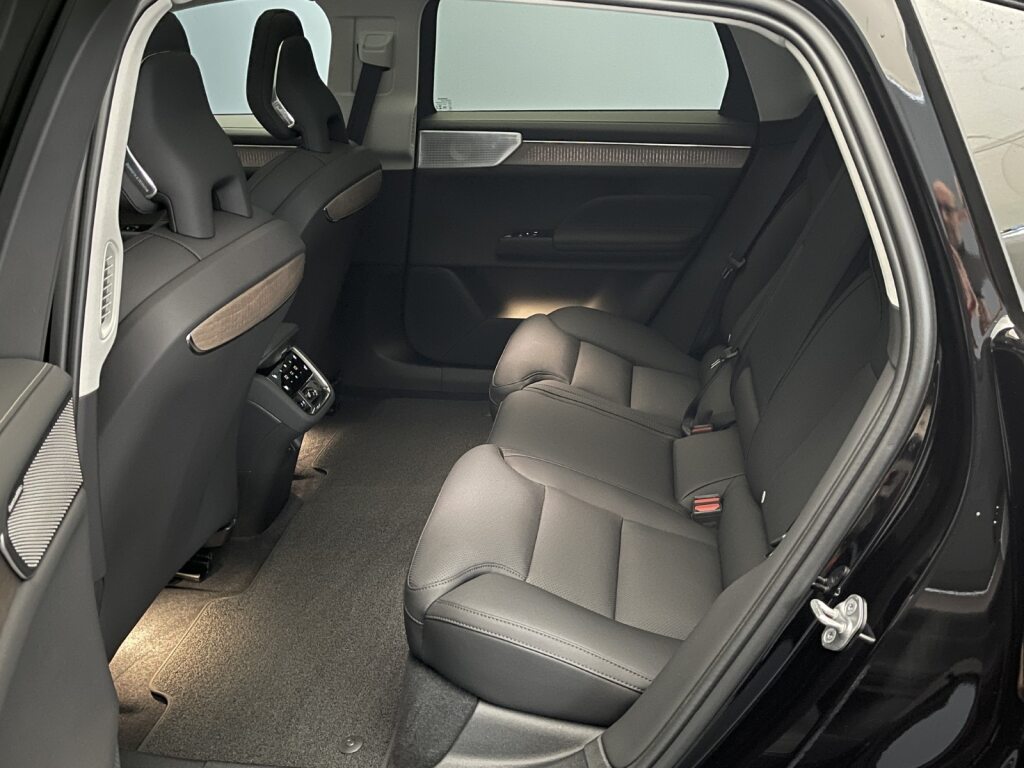 VOLVO ES90 Single Motor Extended Range Ultra-image-7