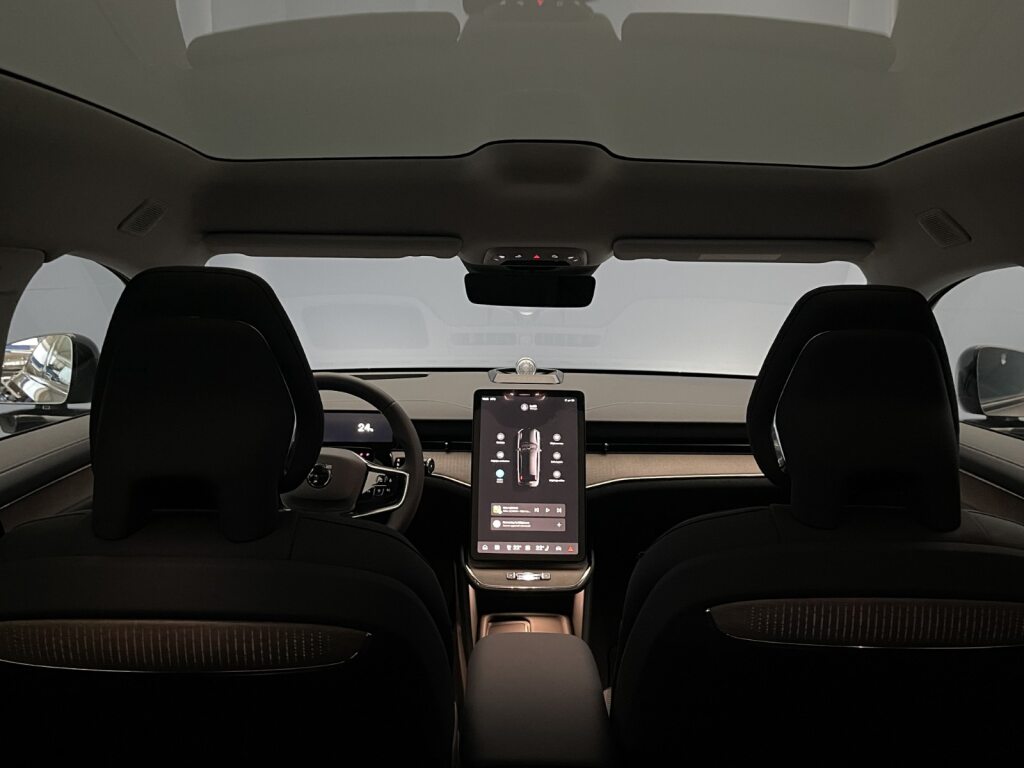 VOLVO ES90 Single Motor Extended Range Ultra-image-13