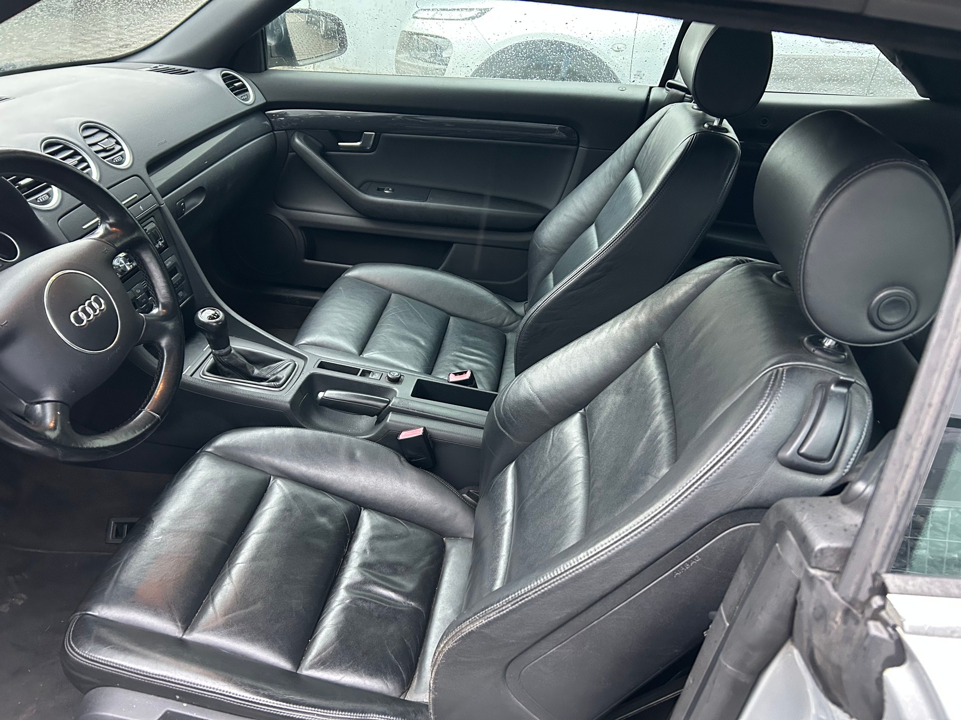 AUDI A4 Cabriolet 1.8 Turbo-image-6