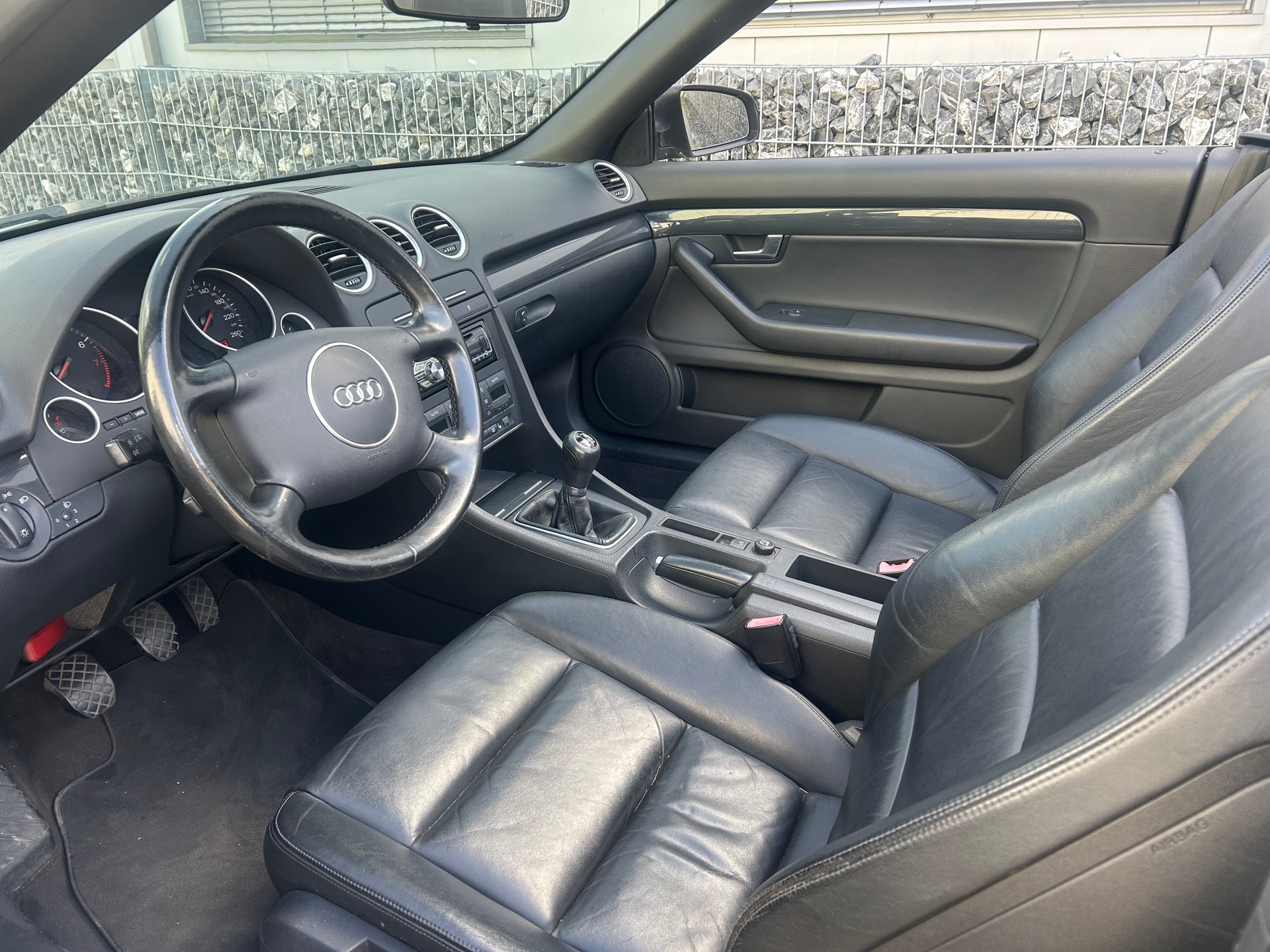 AUDI A4 Cabriolet 1.8 Turbo-image-7