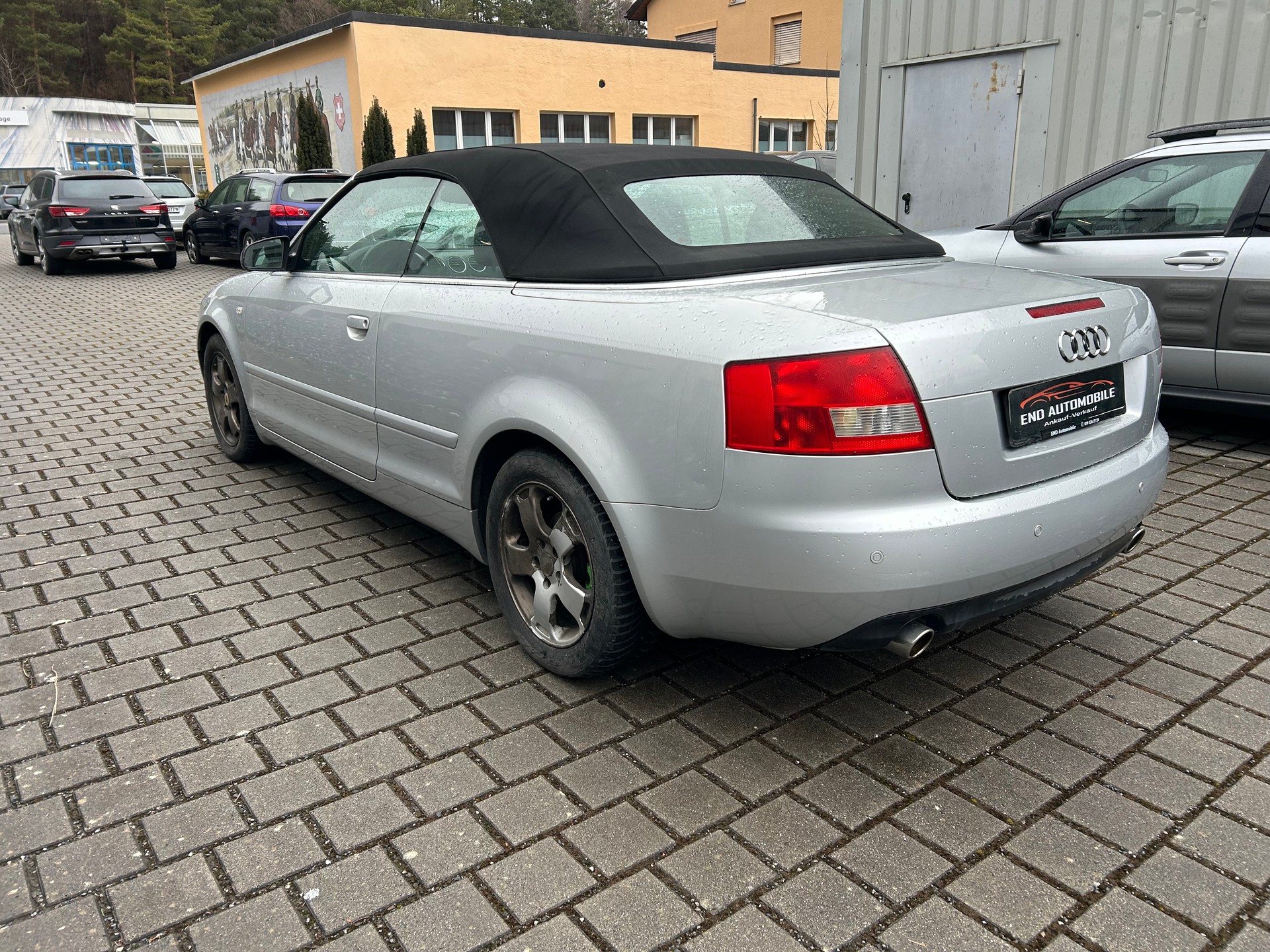 AUDI A4 Cabriolet 1.8 Turbo-image-5