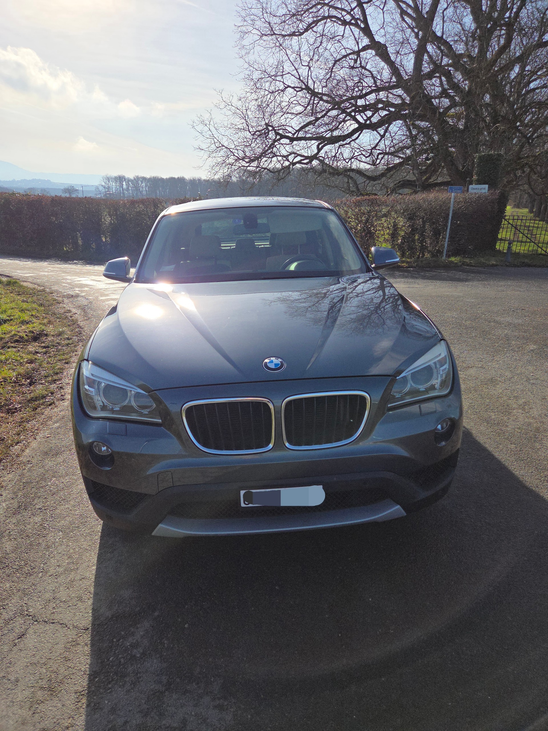 BMW X1 xDrive 20i Steptronic-image-0
