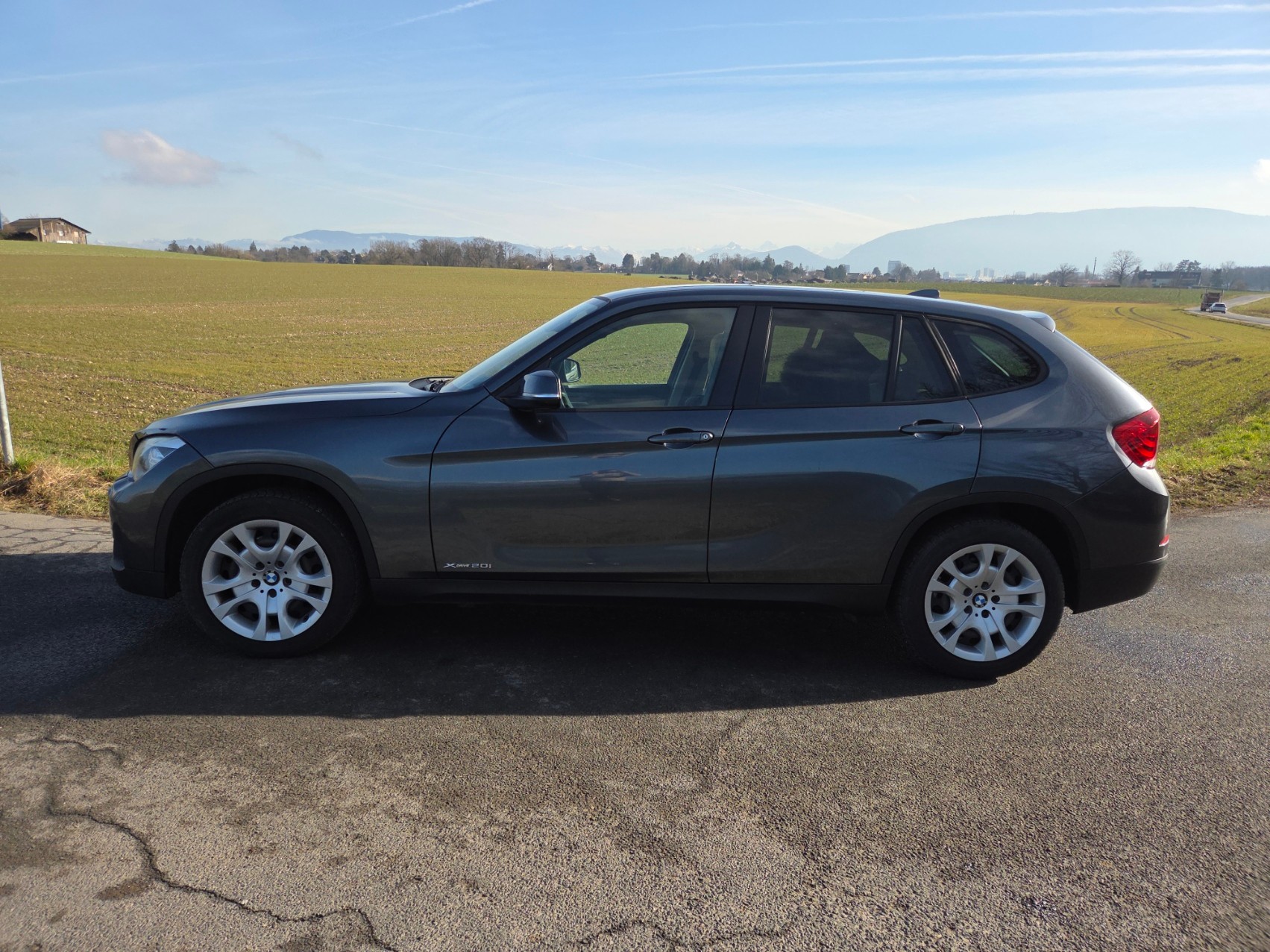 BMW X1 xDrive 20i Steptronic-image-2