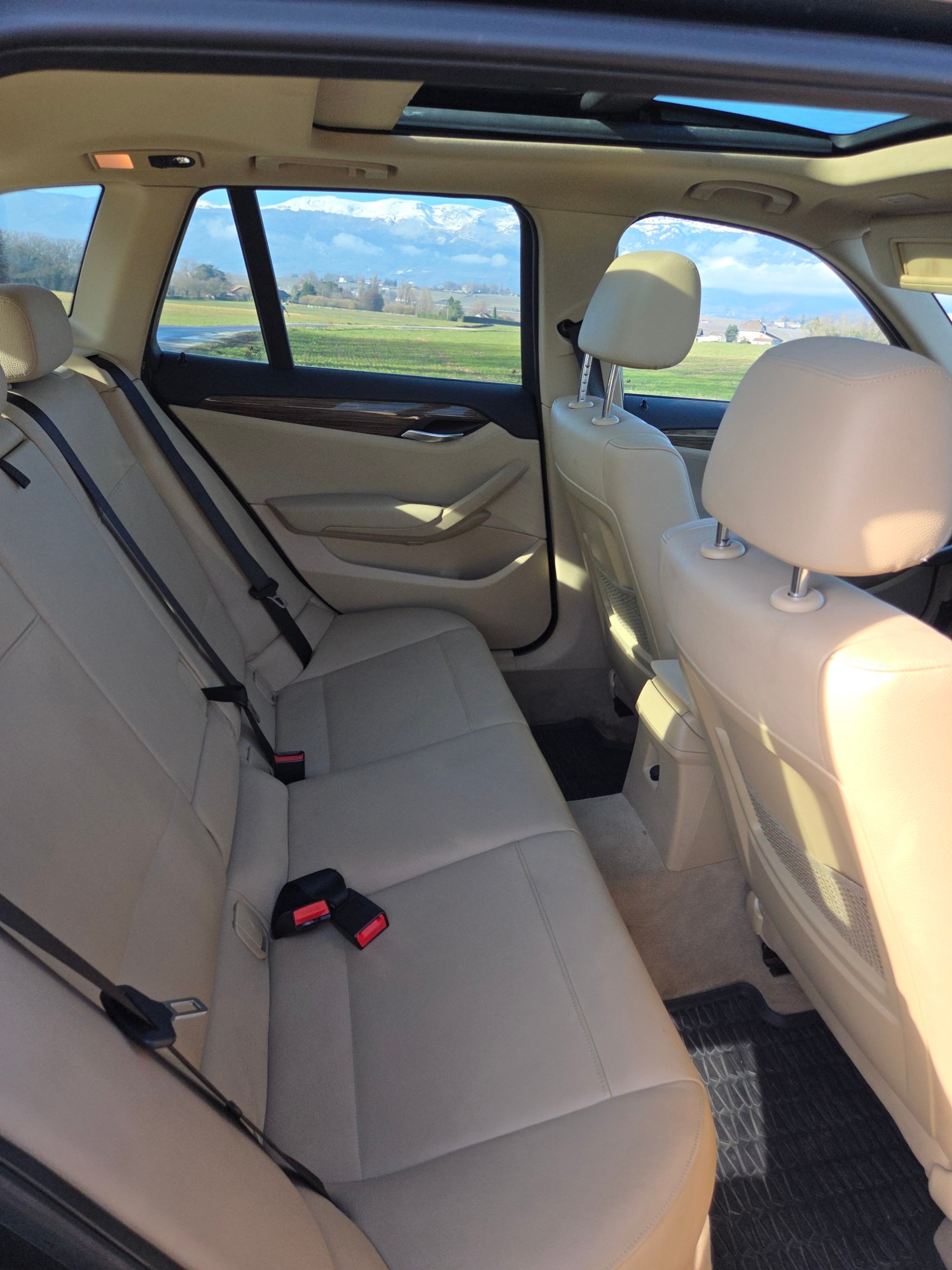 BMW X1 xDrive 20i Steptronic-image-10