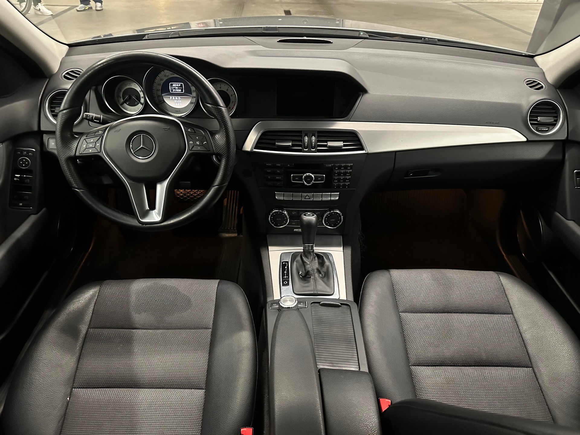 MERCEDES-BENZ C 250 CDI BlueEfficiency Avantgarde Automatic-image-4