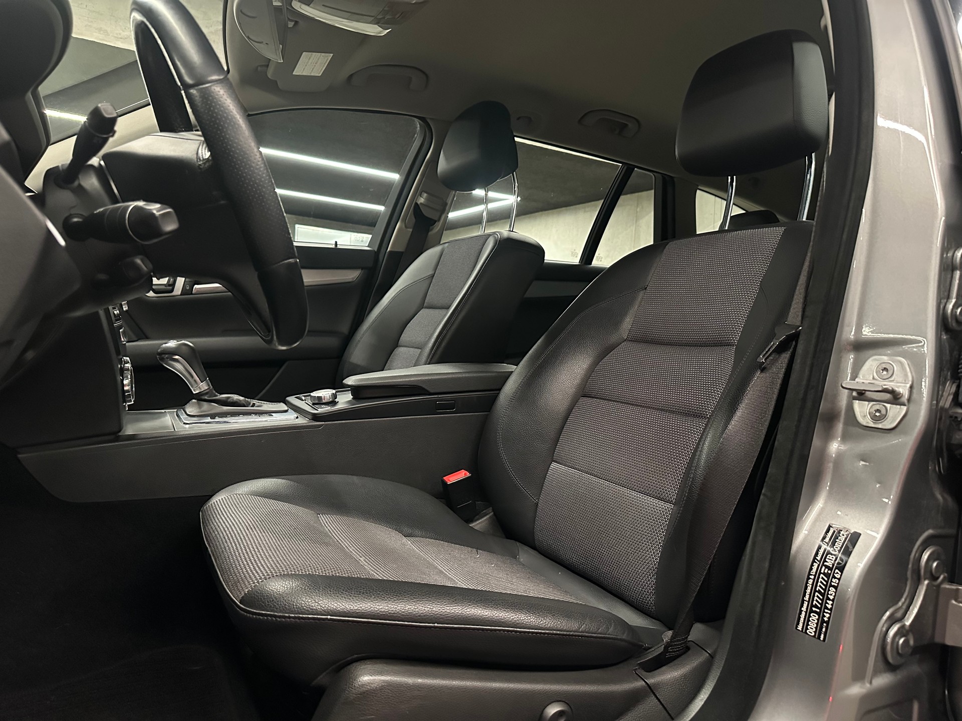 MERCEDES-BENZ C 250 CDI BlueEfficiency Avantgarde Automatic-image-3