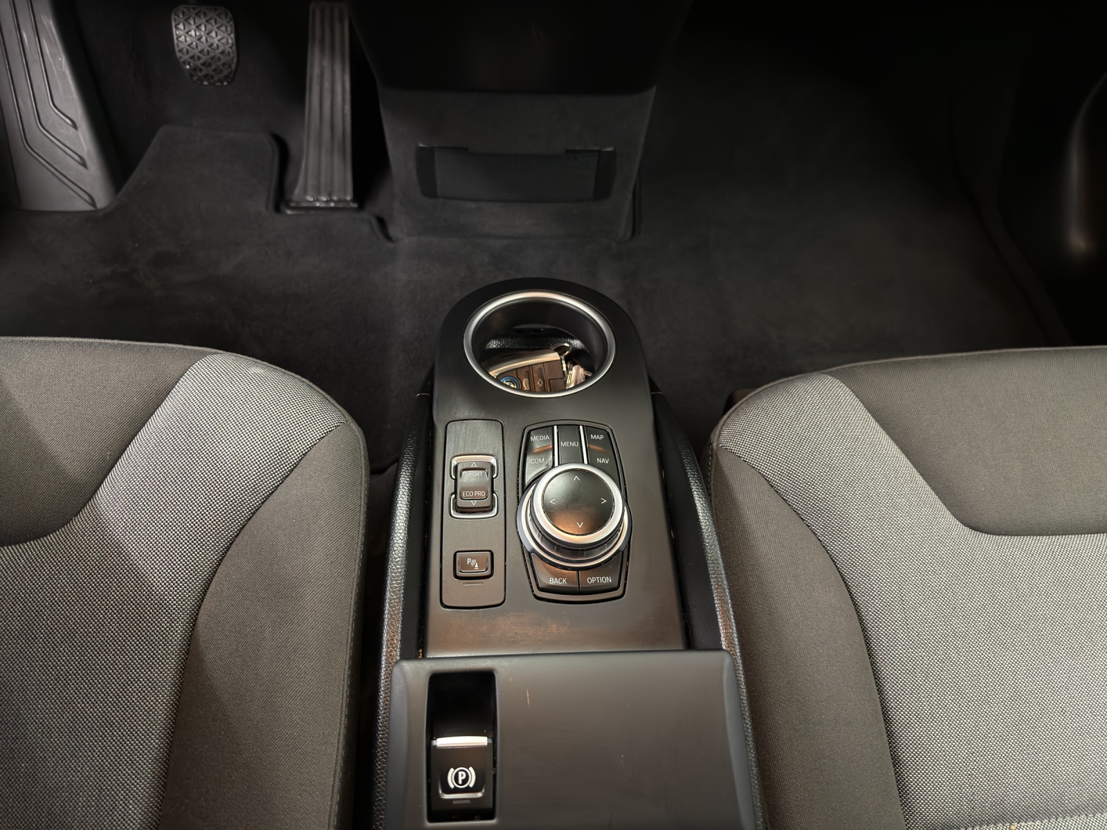 BMW i3s (120Ah)-image-16