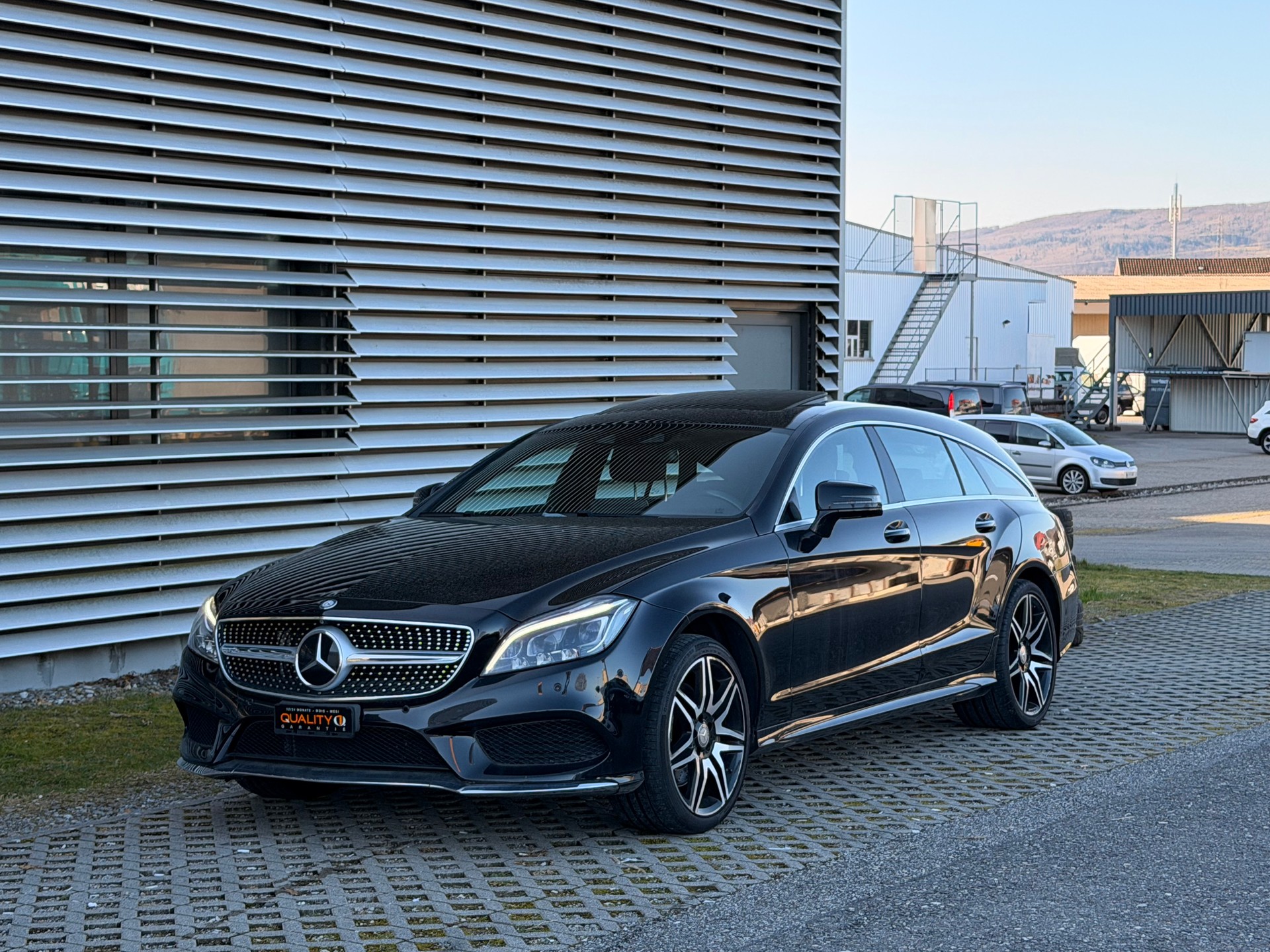 MERCEDES-BENZ CLS Shooting Brake 400 4Matic 7G-Tronic AMG- Line-showroom-element-1