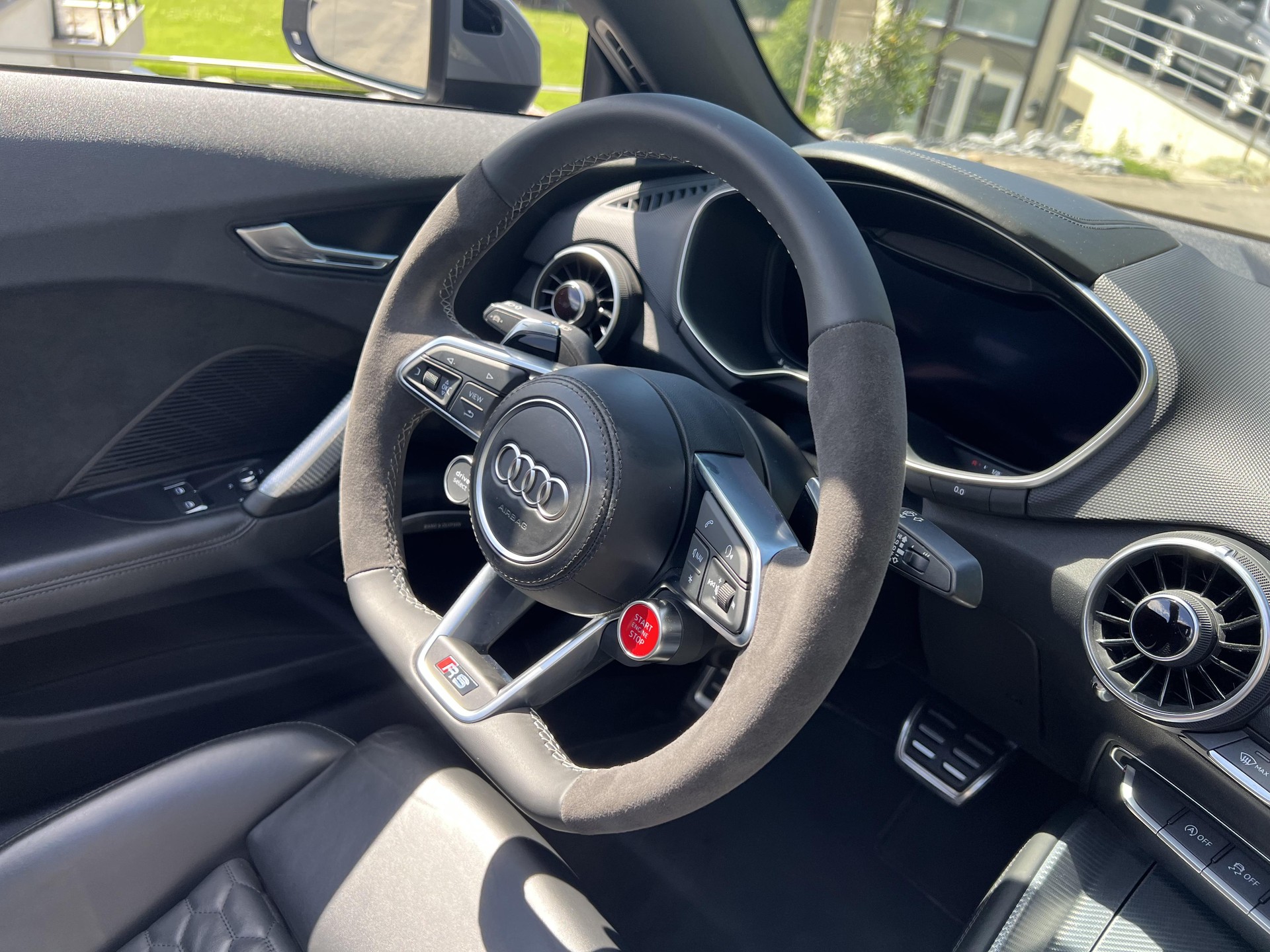AUDI TT Roadster TTRS S-tronic-image-3