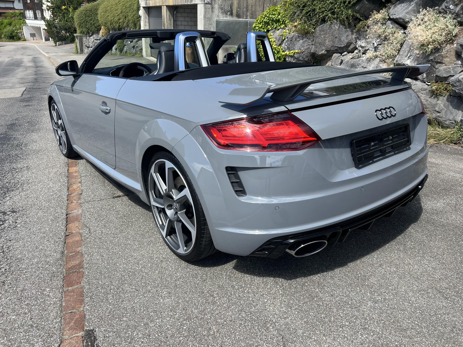 AUDI TT Roadster TTRS S-tronic-image-8
